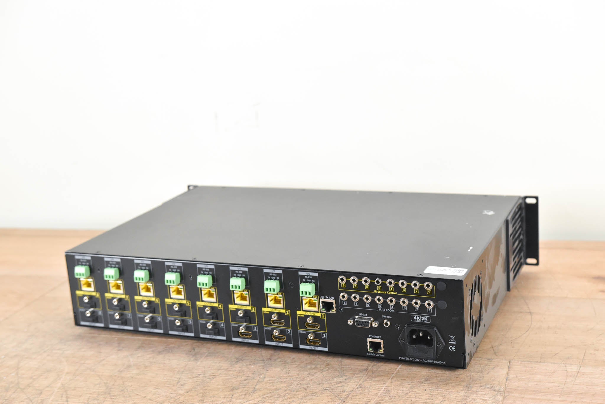 Shinybow SB-5688CK 8x8 HDMI HDBaseT Matrix Switcher