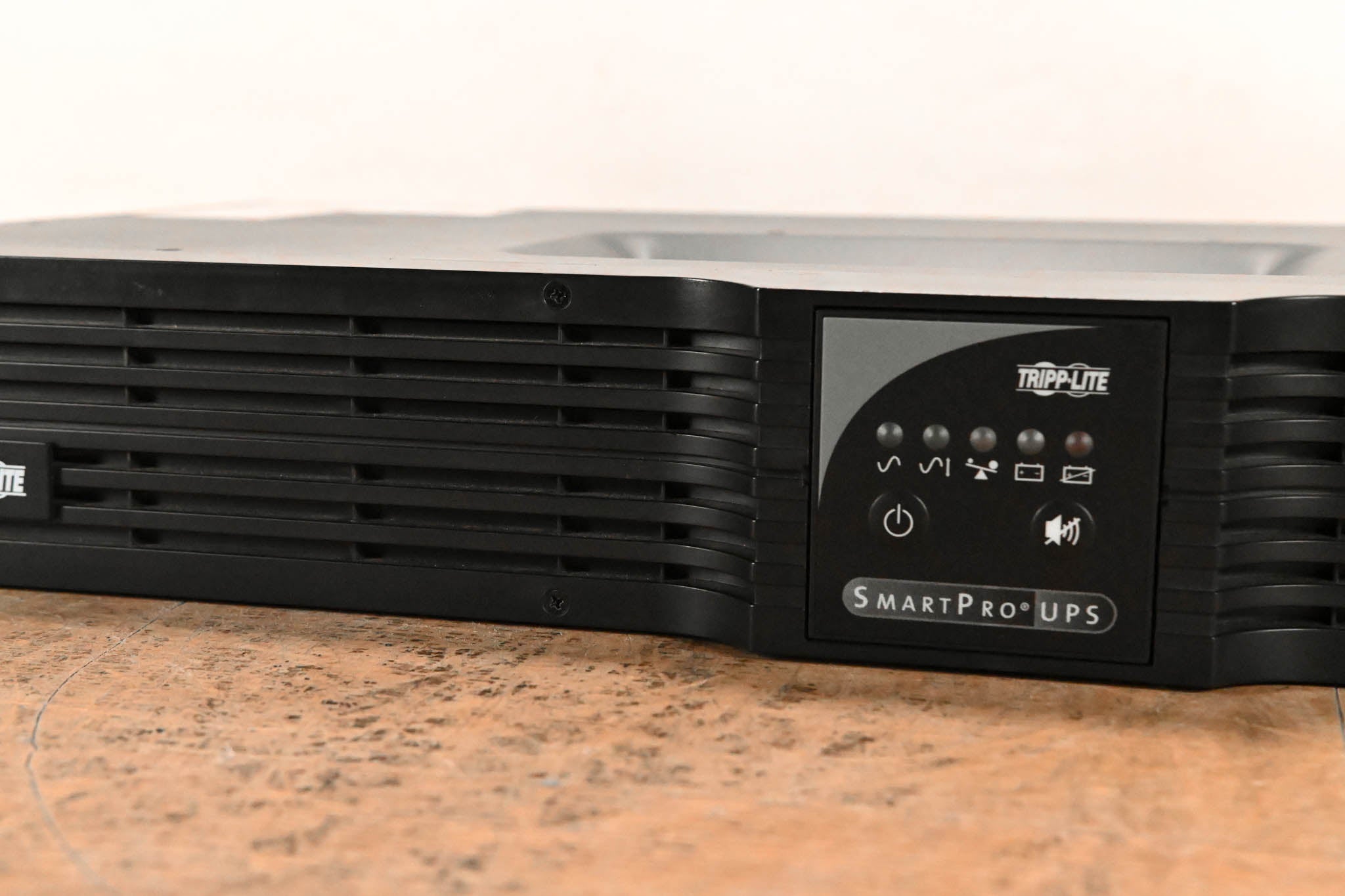 Tripp Lite Smart1500RM2U Smart Pro UPS (NO BATTERIES)
