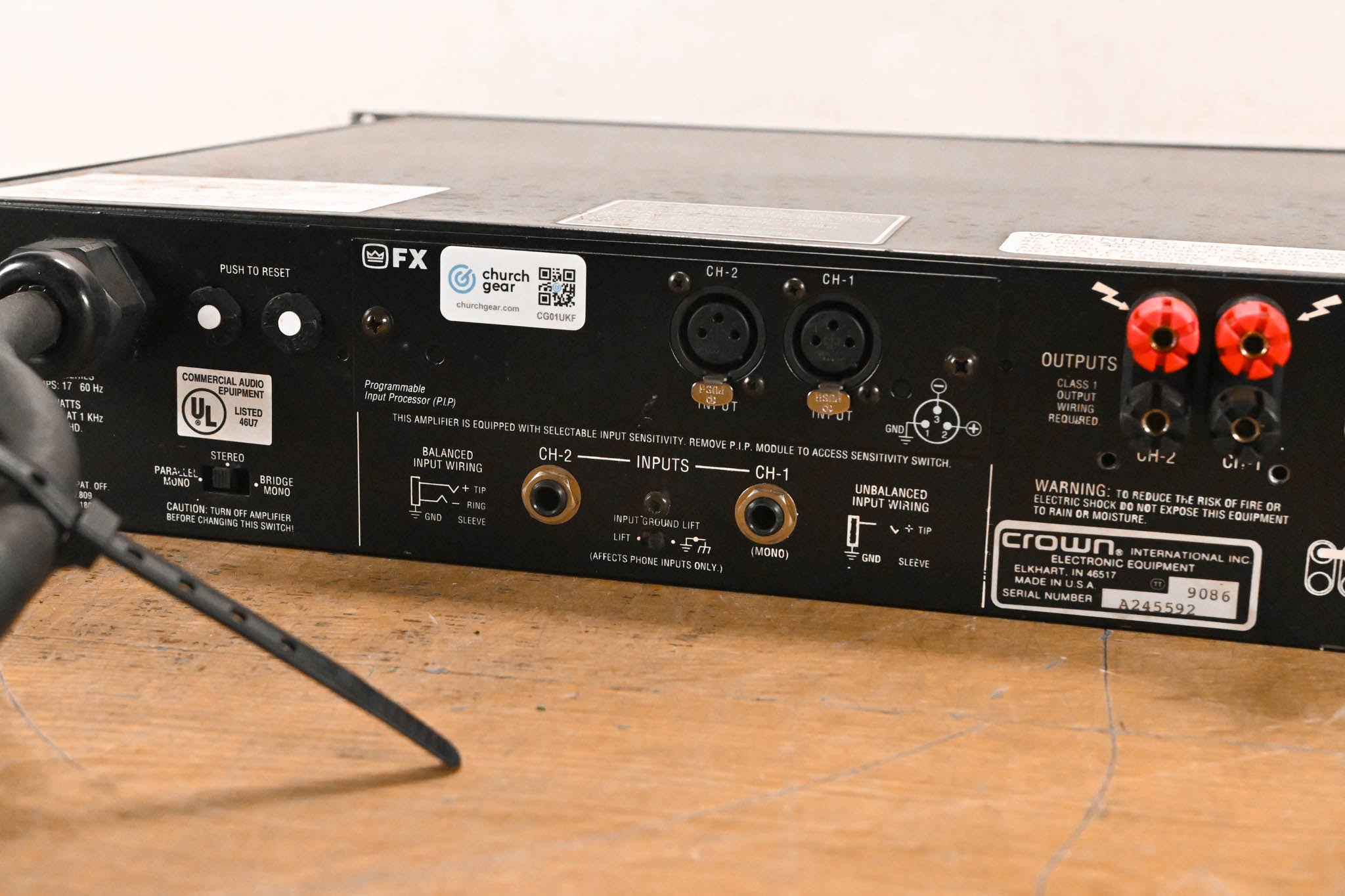 Crown Macro-Tech 2400 2-Channel Power Amplifier