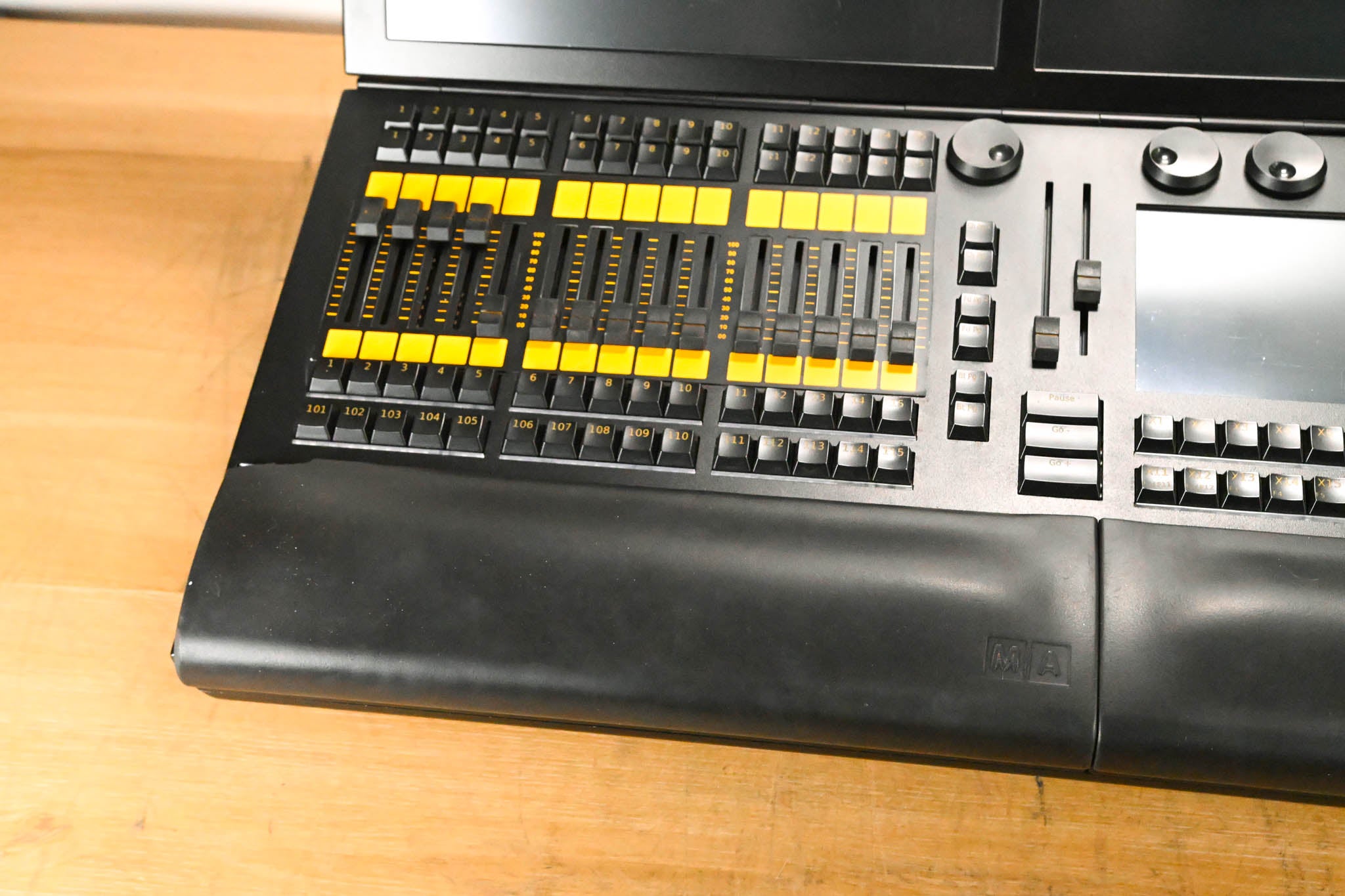 MA Lighting GrandMA2 Light Lighting Console