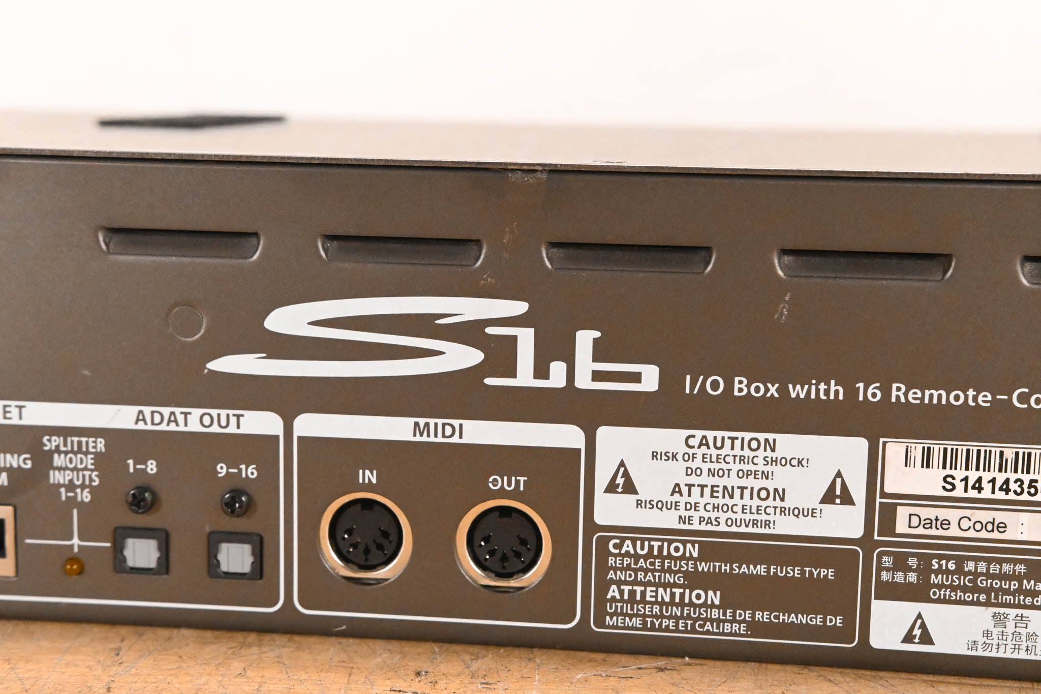 Behringer S16 16 x 8 Digital Stage Box