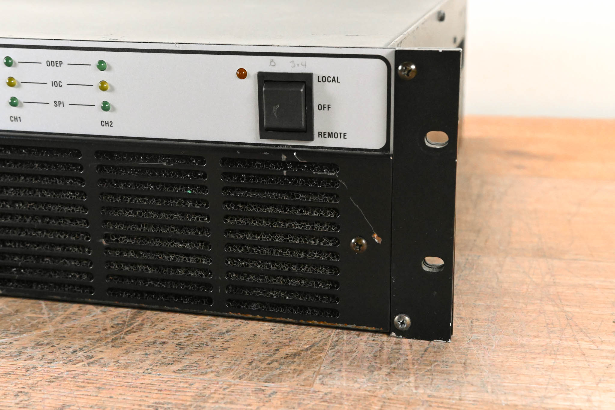 Crown Com-Tech 810 2-Channel Power Amplifier