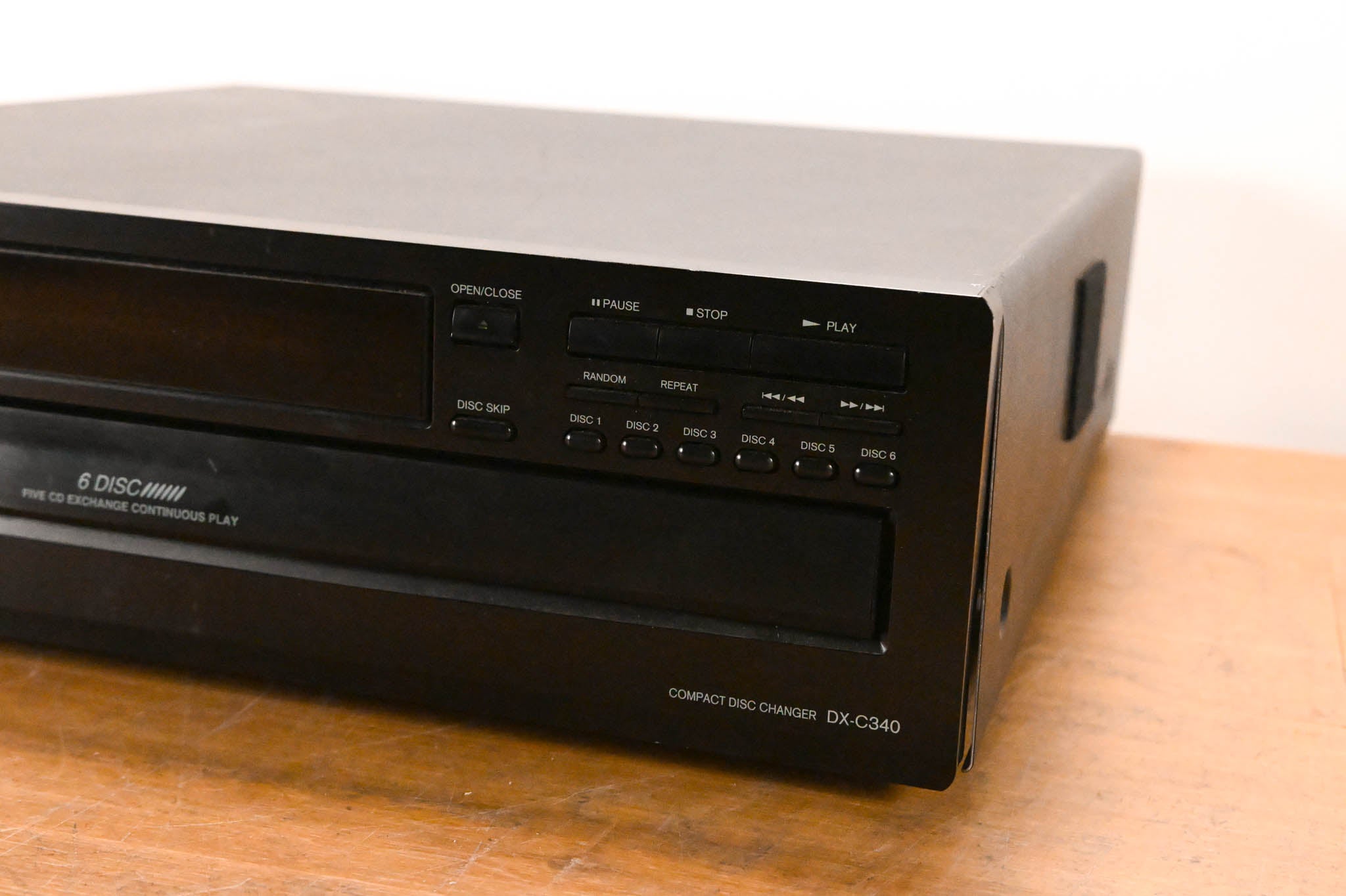 ONKYO DX-C340 6 Disc CD Changer Player