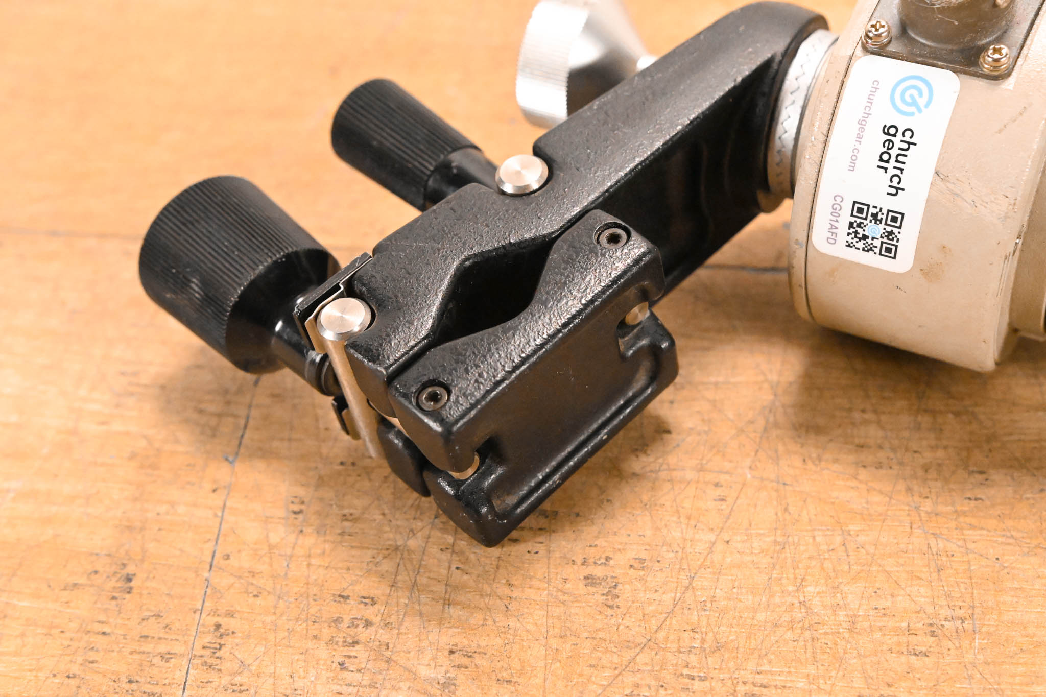 Fujinon EPD-12B with MCA-6A Clamp