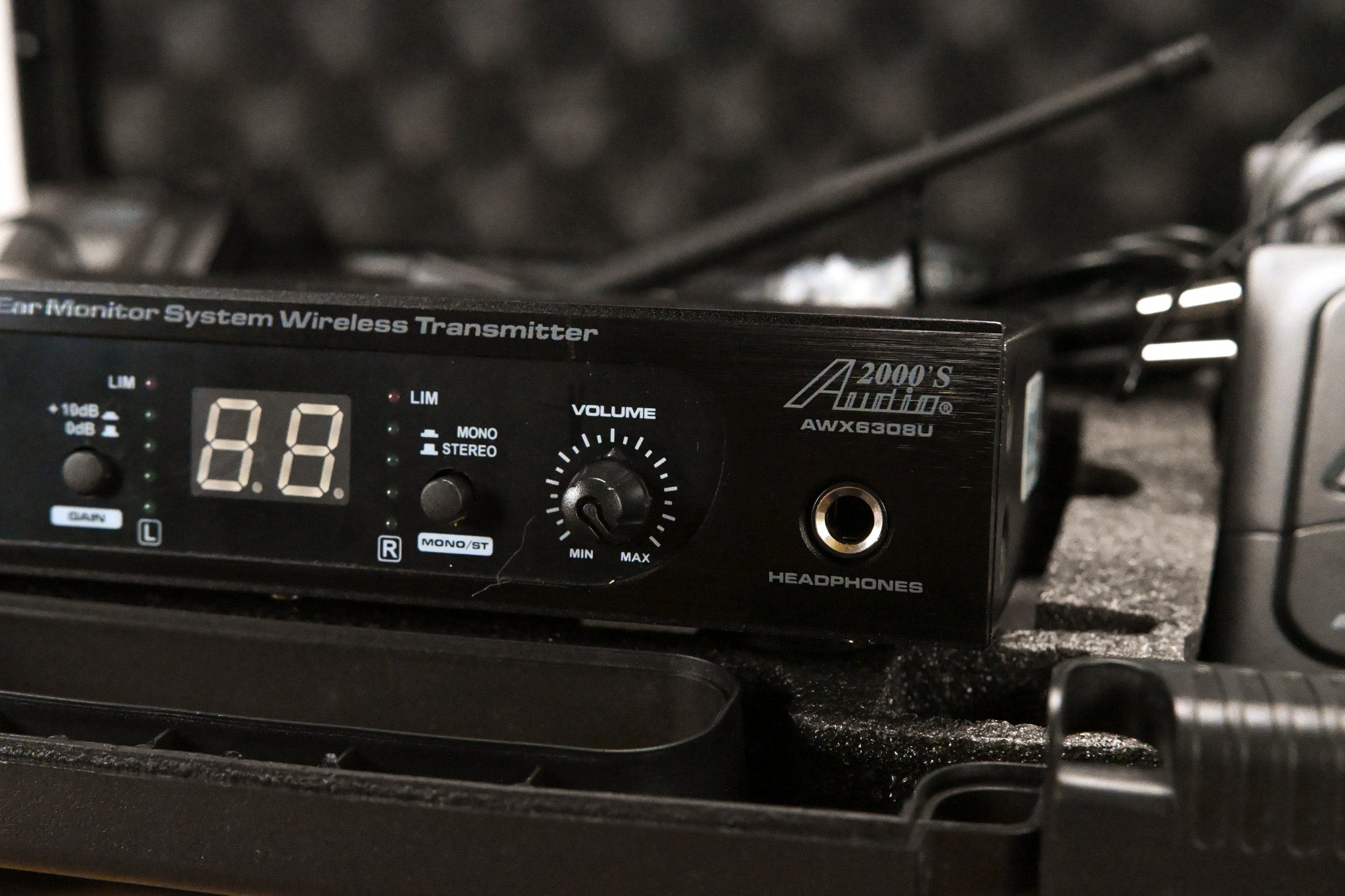 Audio2000's AWM630AU IEM System w/ four Bodypack Receivers: 573-597.8MHz