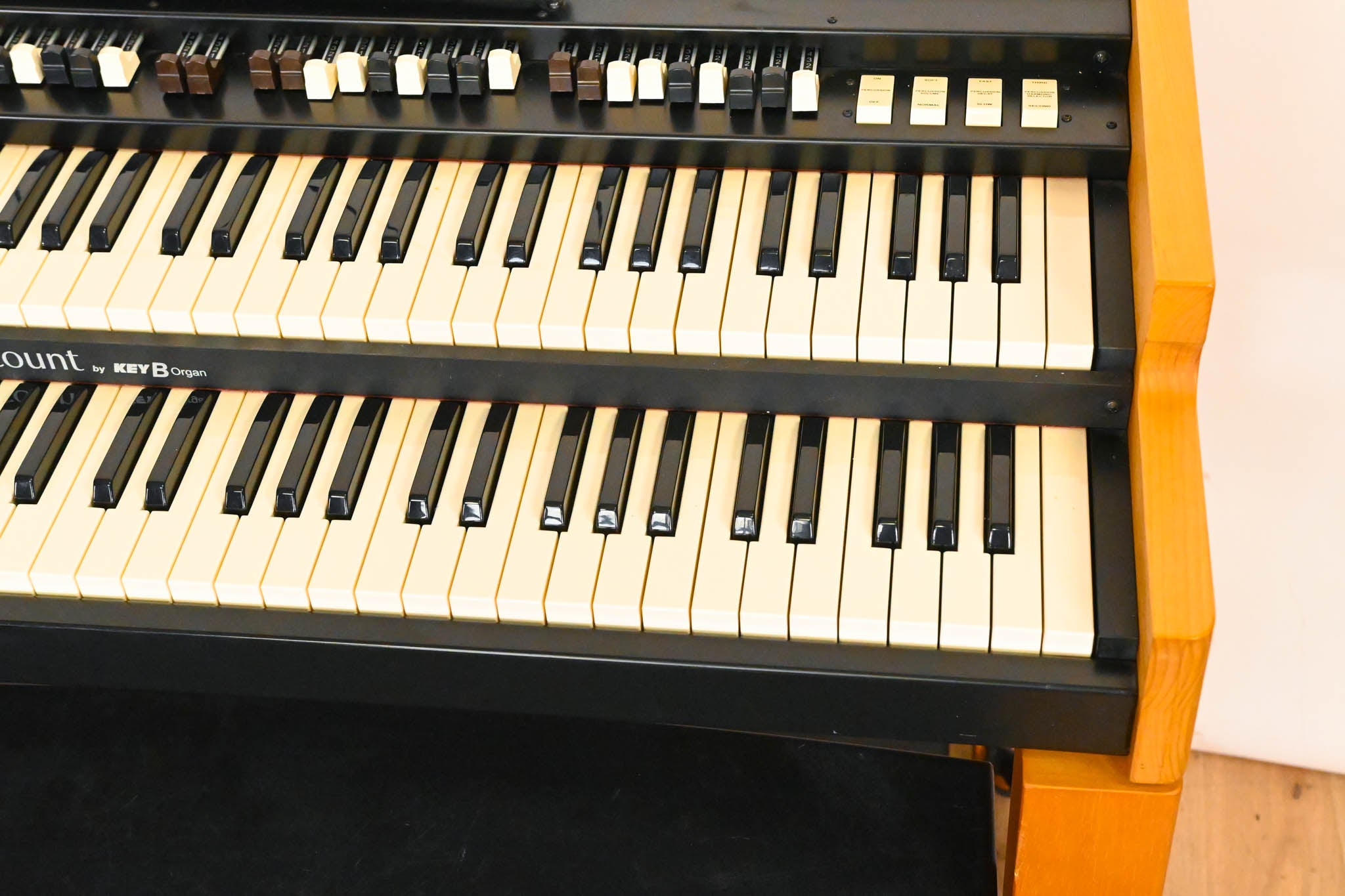 Viscount Legend Organ