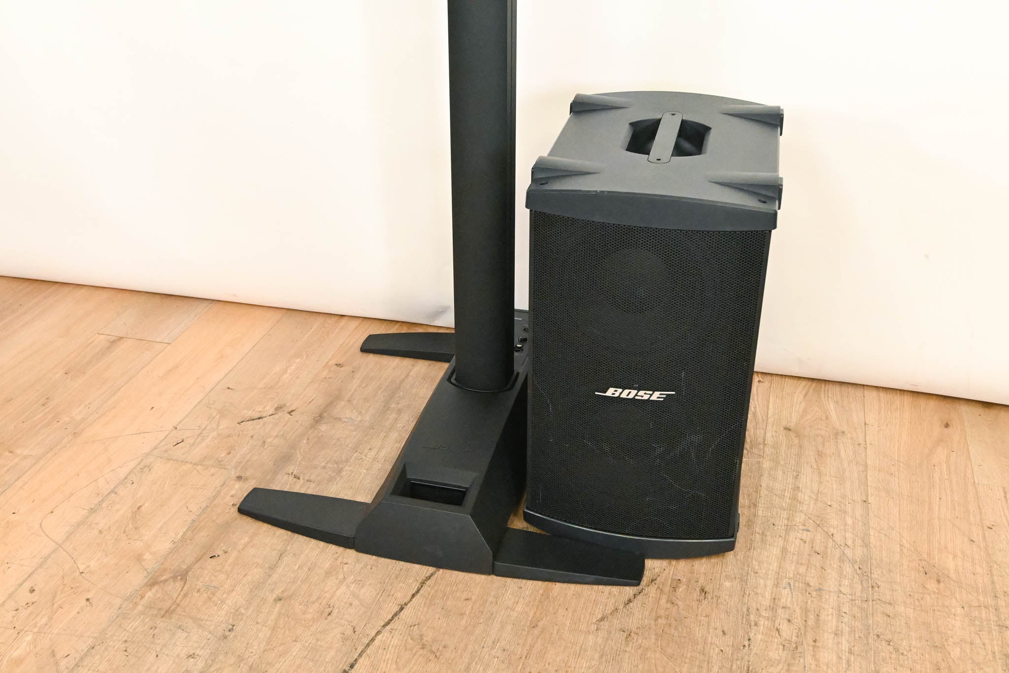 Bose L1 Model 1S with B2 Bass Module - Portable PA System