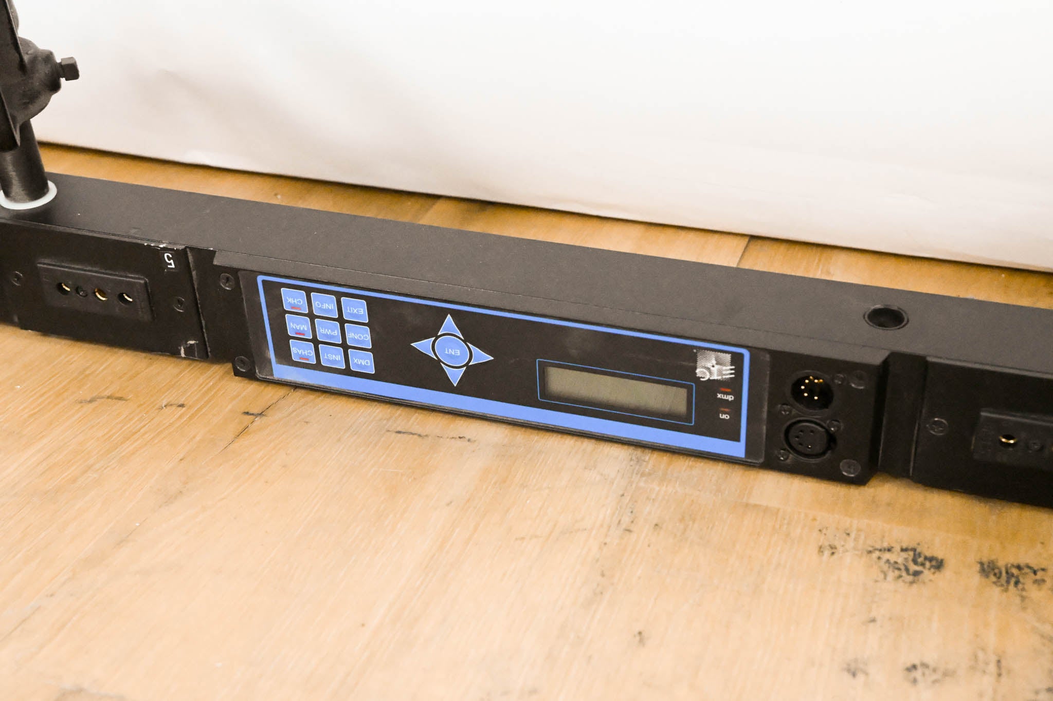 ETC SB6-10M 6 x 10A (1200W) SmartBar with Stage Pin Connectors