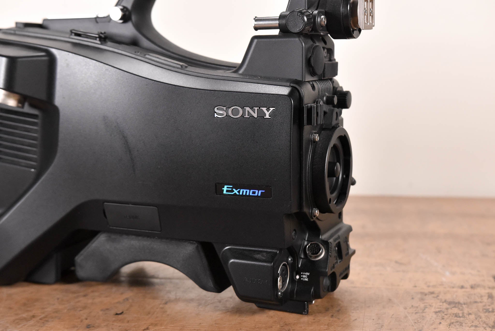 Sony HXC-D70 HD/SD Studio Camera