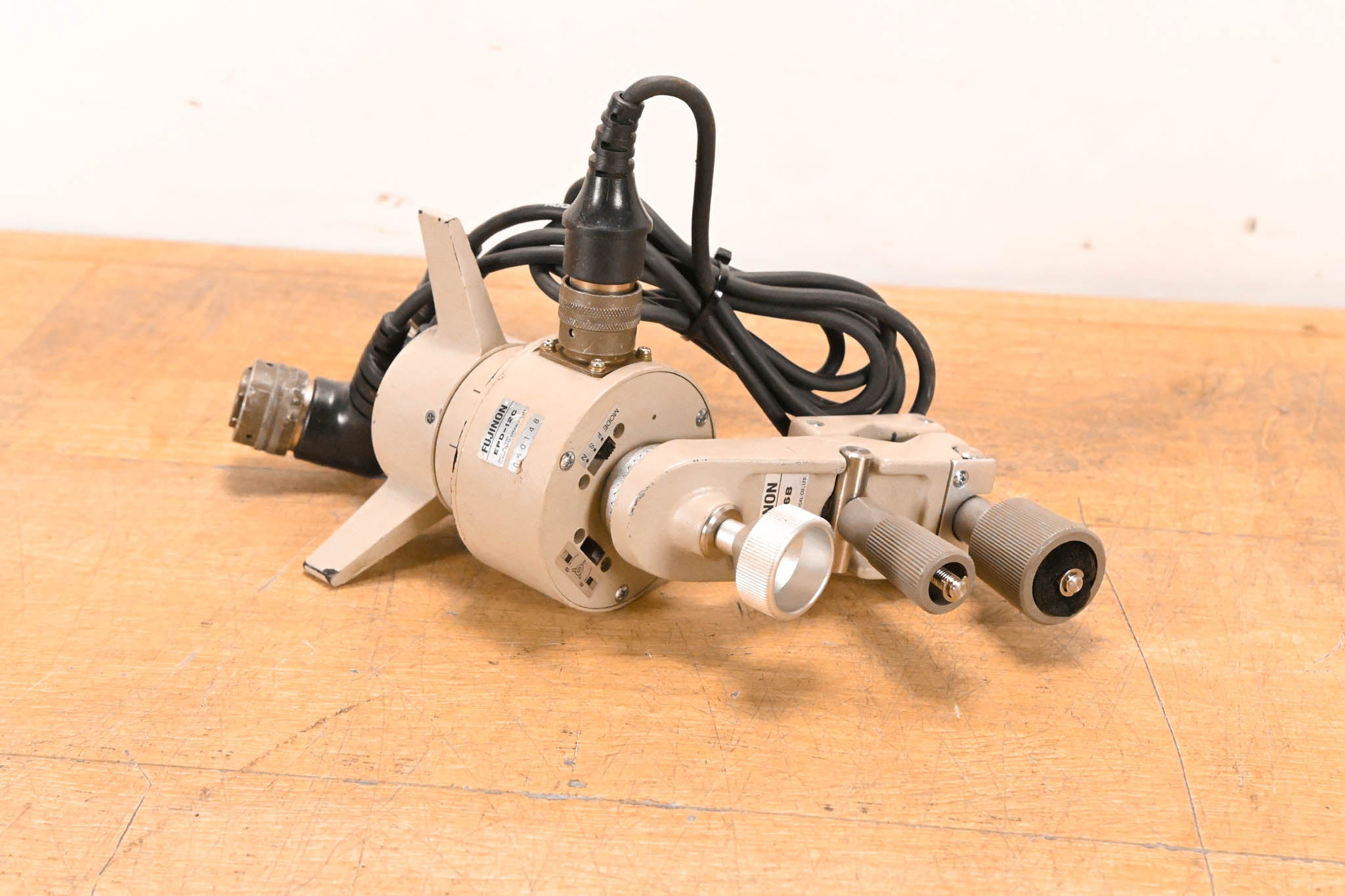 Fujinon EPD-12C Focus Controller with MCA-6B Clamp