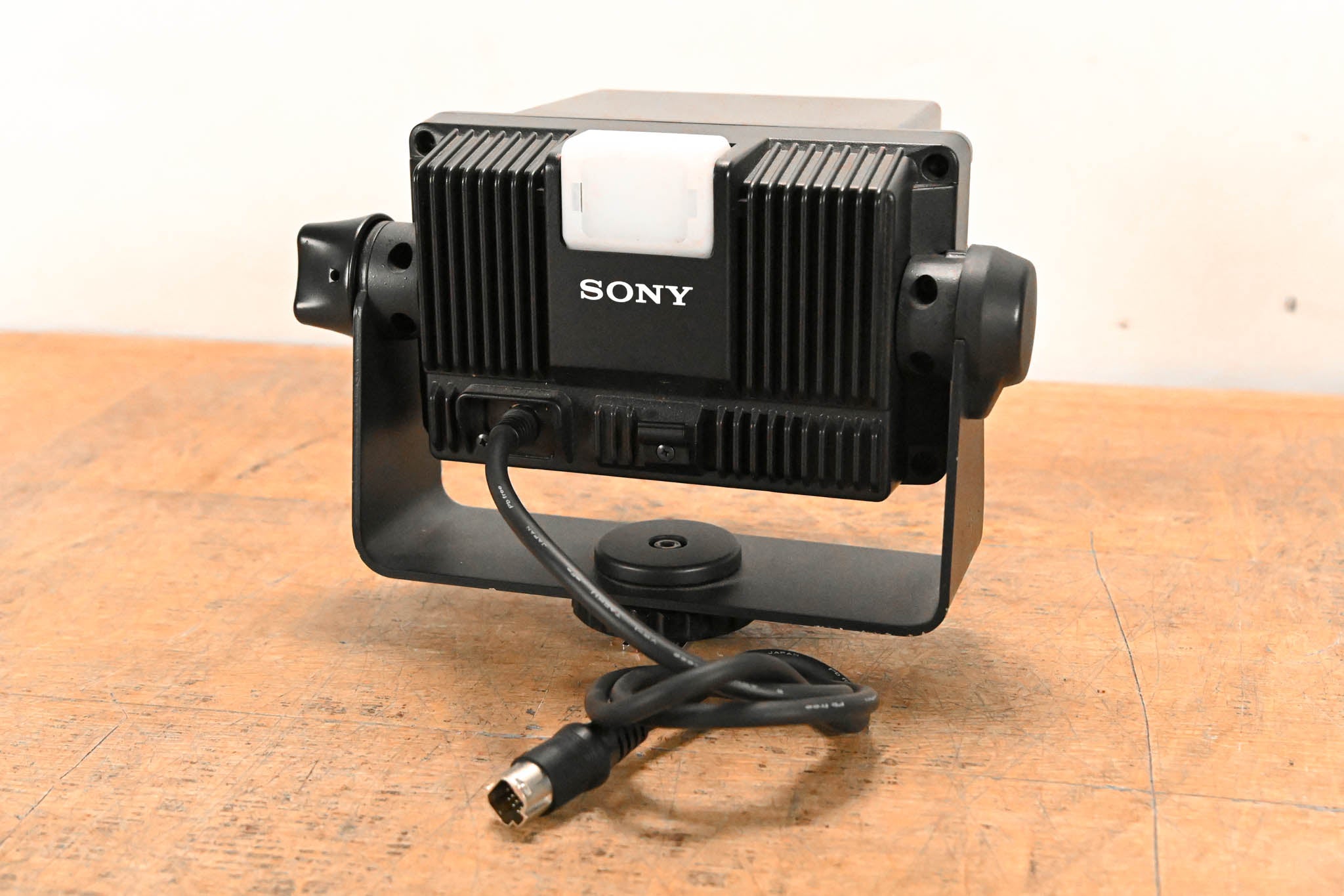 Sony DXF-C50WA 5-inch LCD Color Viewfinder for HXC-D70 SD/HD Camera