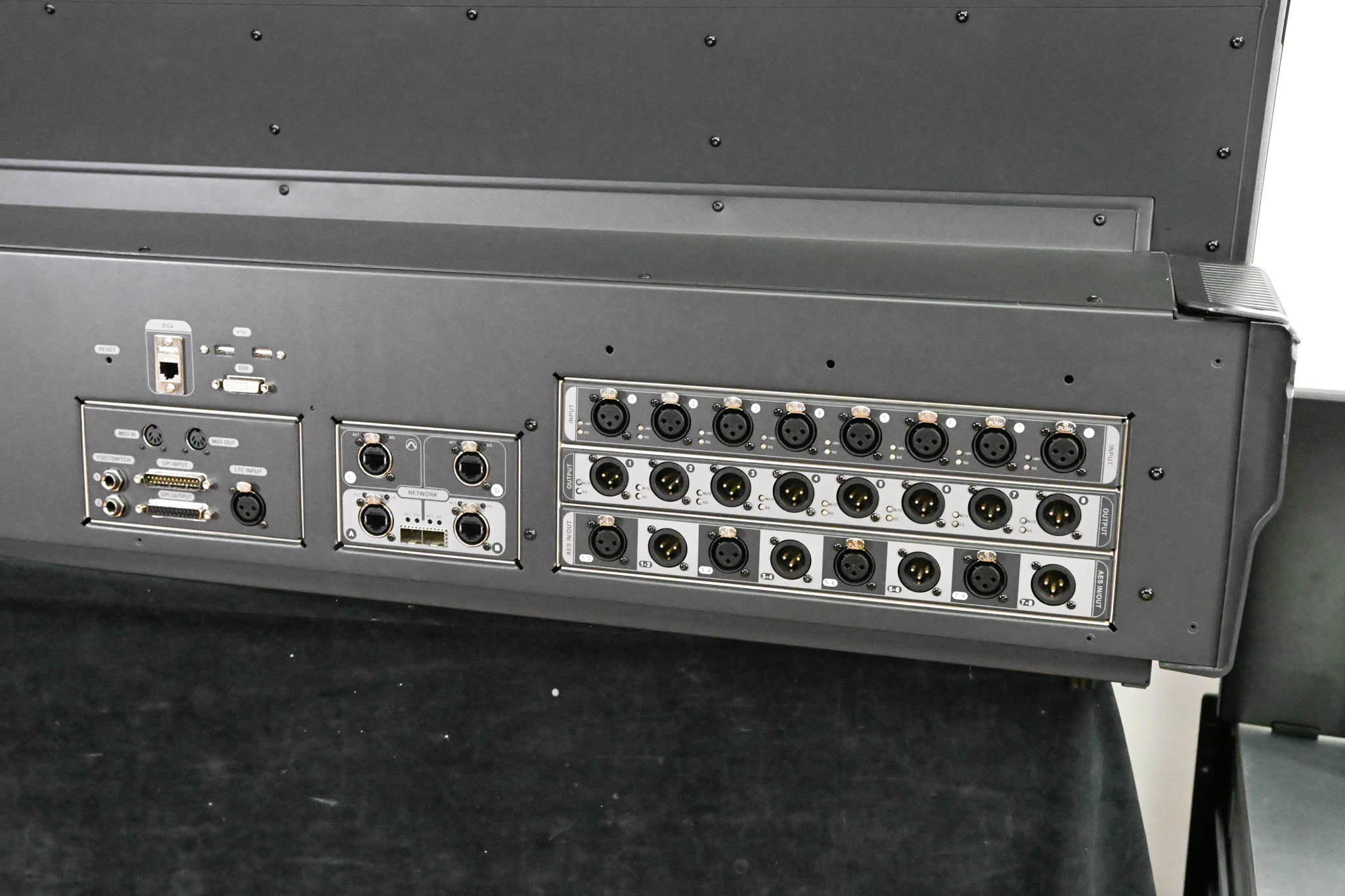 AVID VENUE S6L-32D System w/ E6L-144, Stage 64 64x24, WSG-HD, Monitor