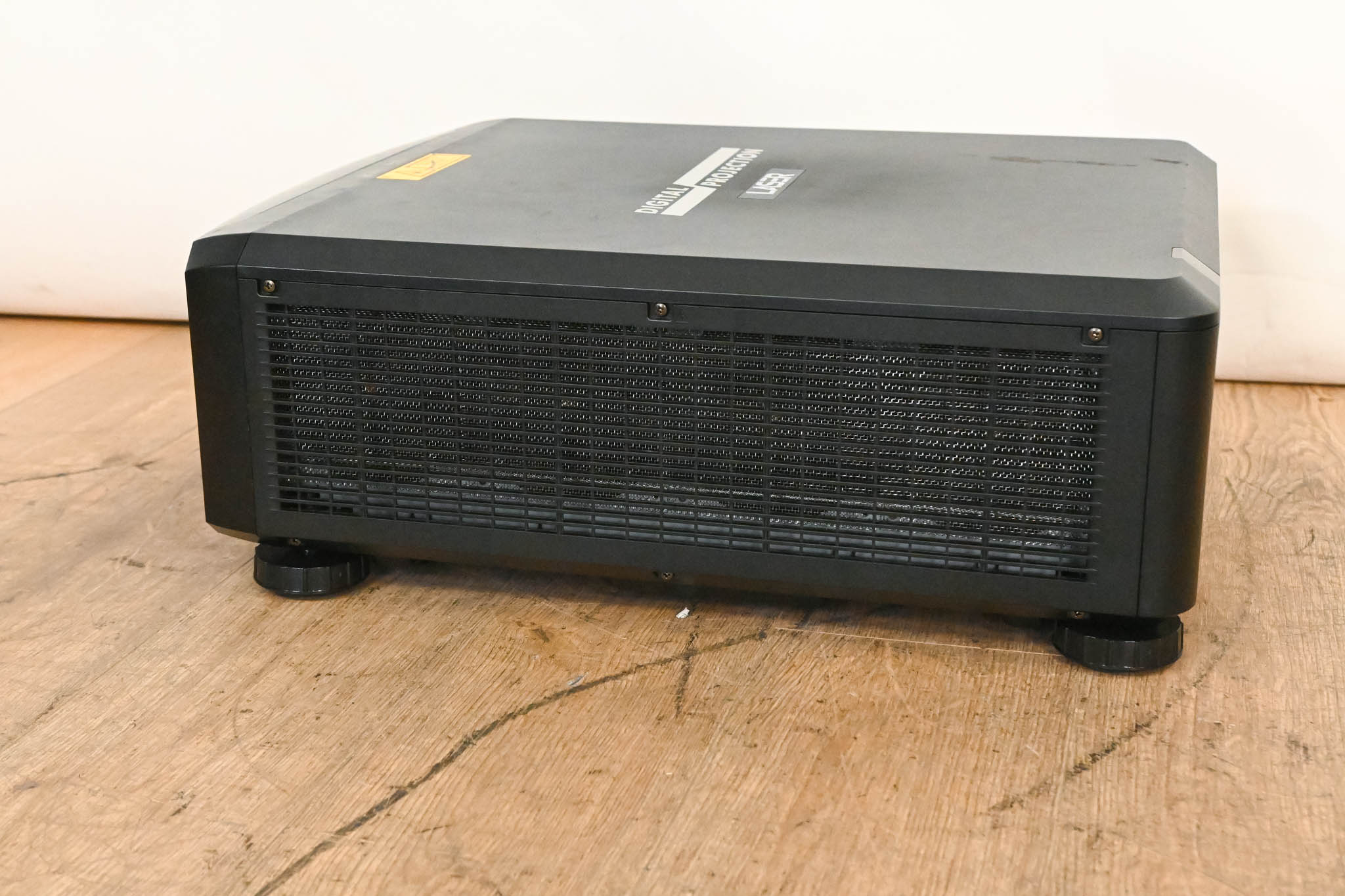 Digital Projection E-Vision 9100 WU WUXGA Large Venue DLP Projector