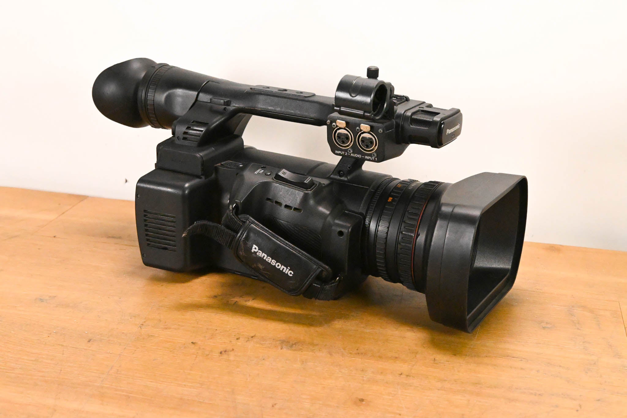 Panasonic AG-HPX255P P2 HD Handheld Camcorder