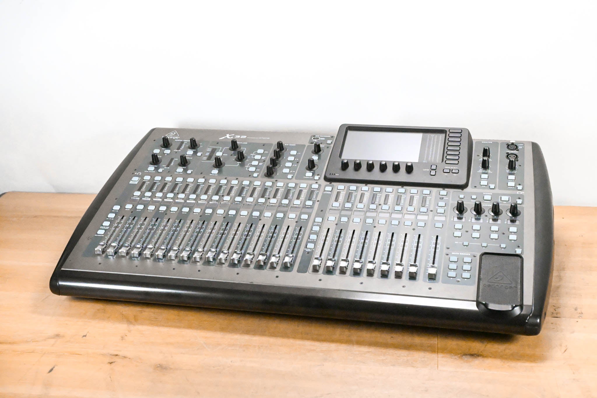 Behringer X32 40-Channel Digital Mixing Console