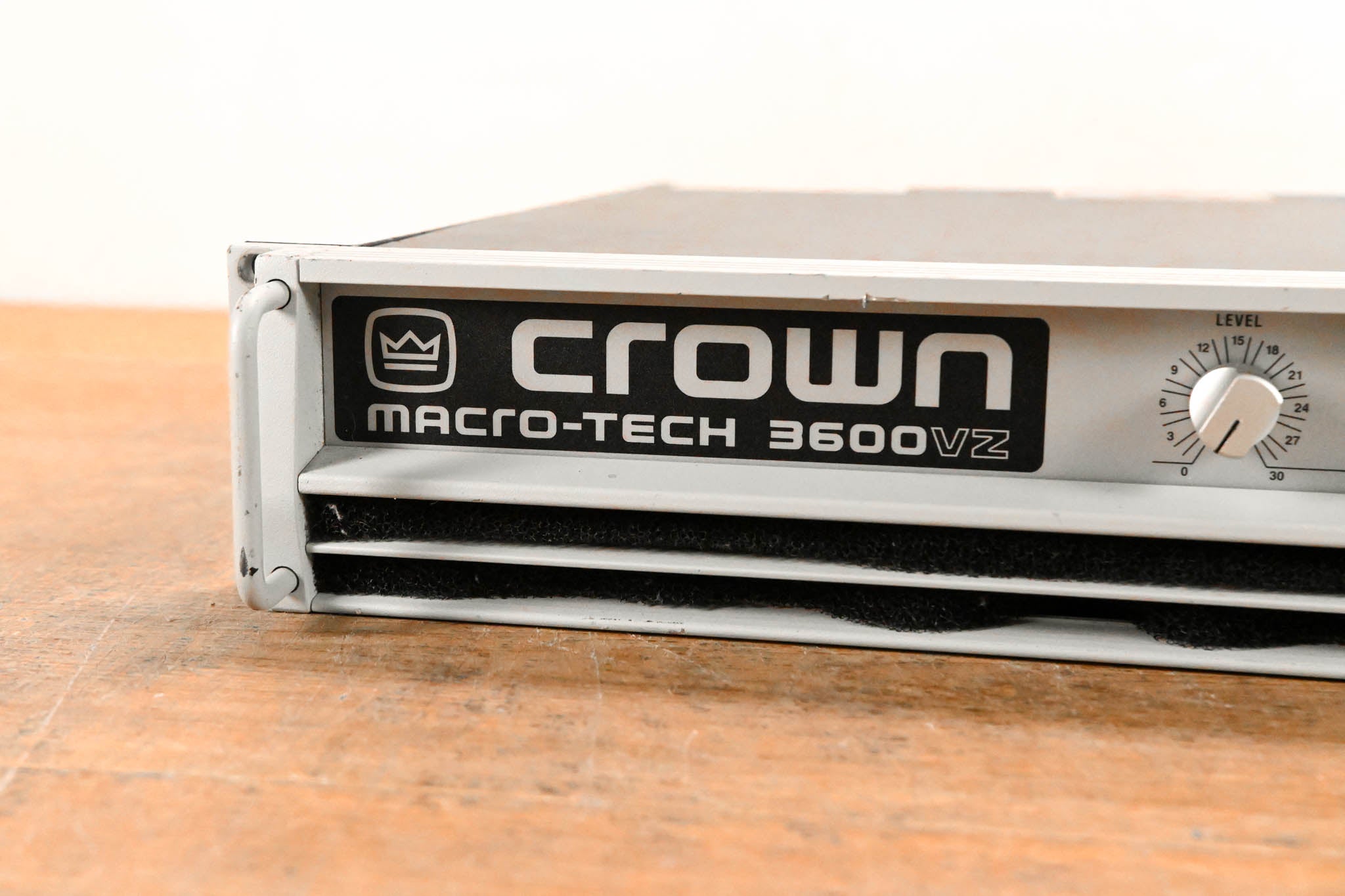 Crown Macro-Tech 3600VZ 2-Channel Power Amplifier