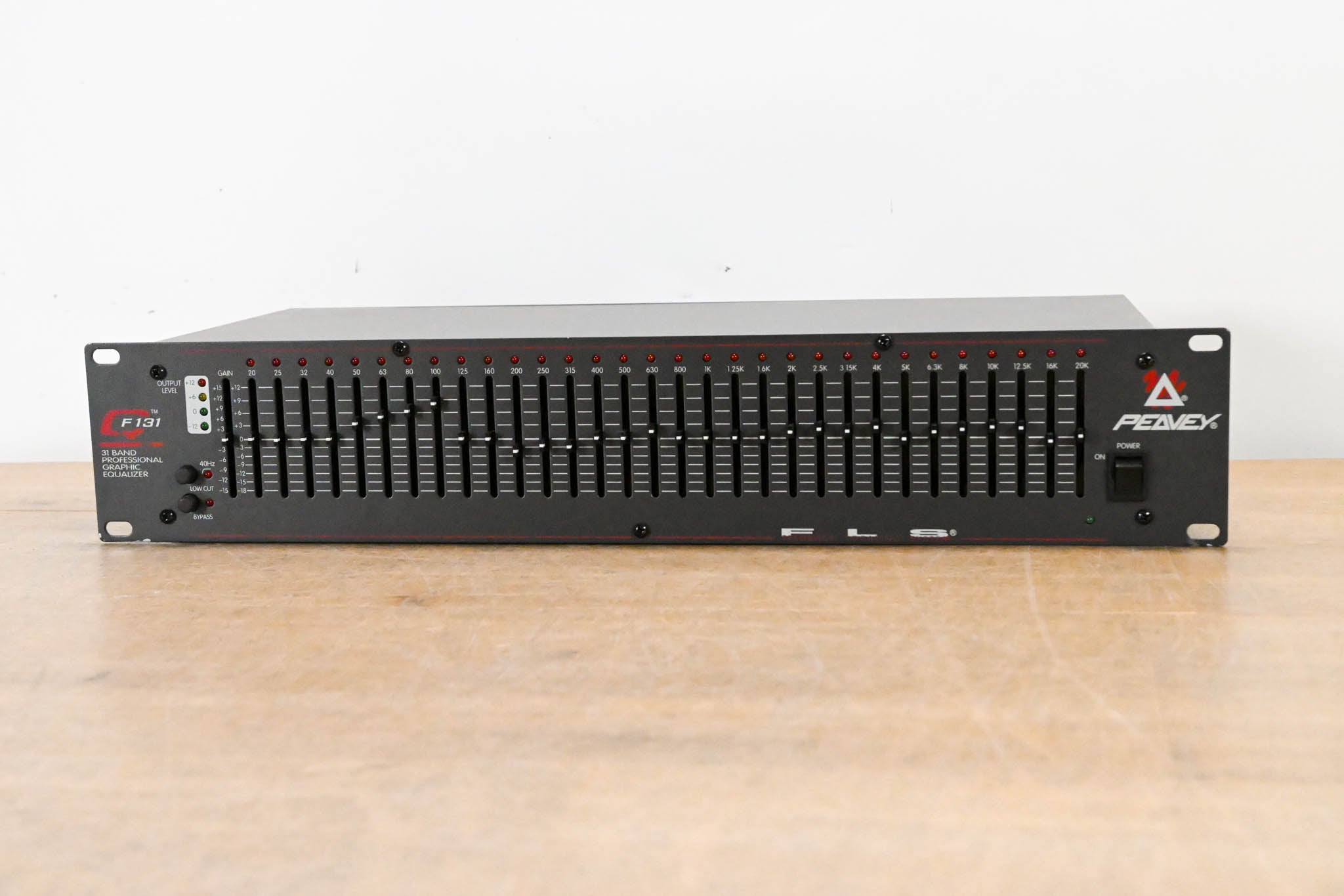 Peavey QF 131 31-Band Graphic Equalizer