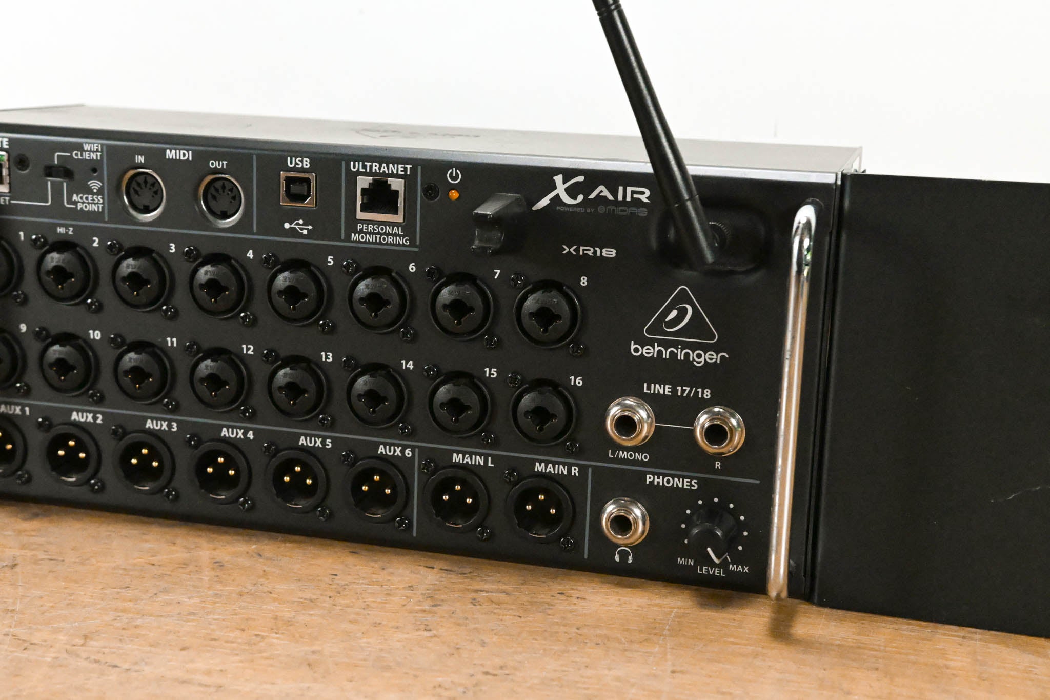 Behringer X Air XR18 18-Channel Tablet-Controlled Digital Mixer