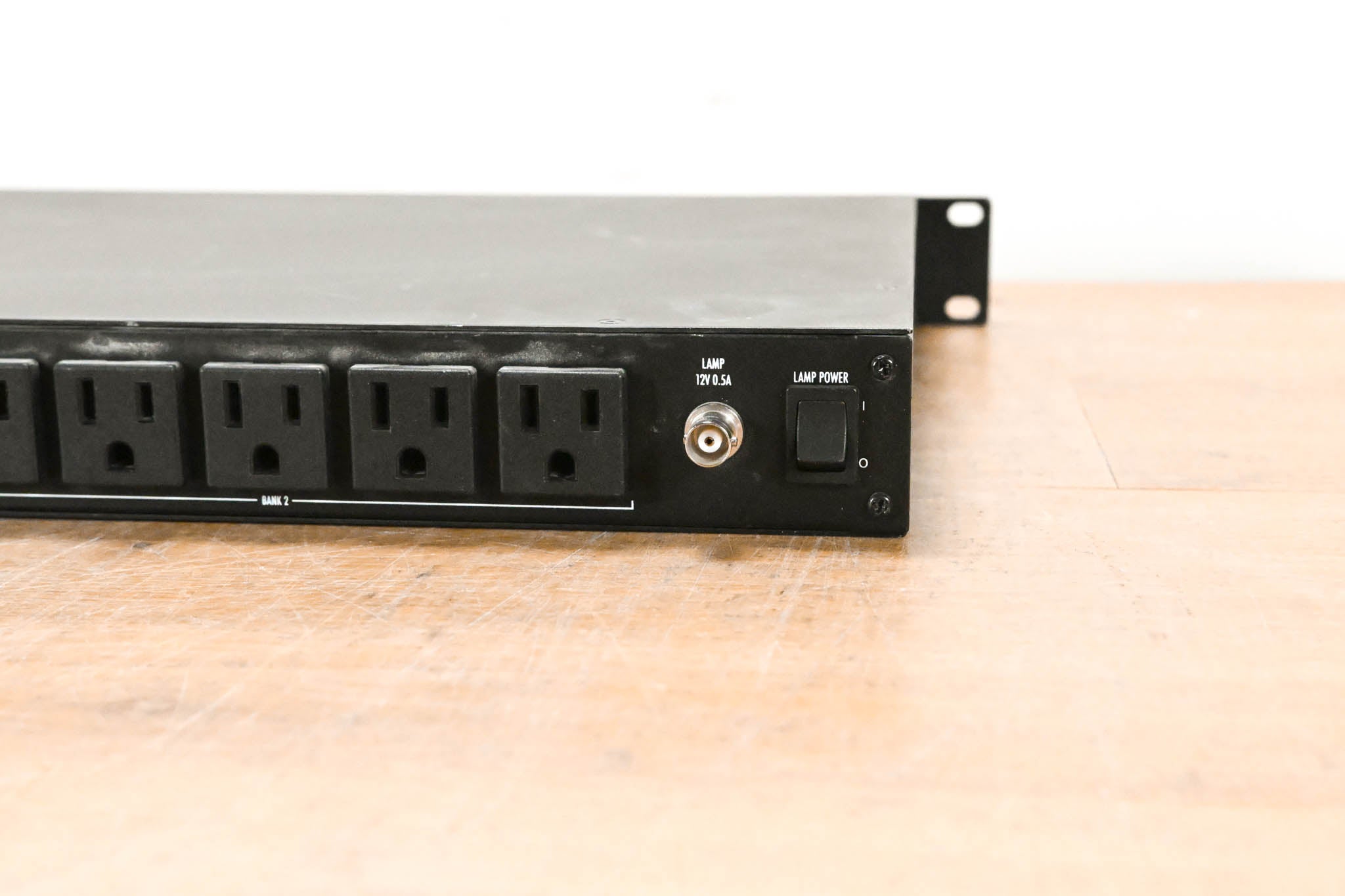 Furman PL-PLUS DMC Power Conditioner with Voltmeter/Ammeter