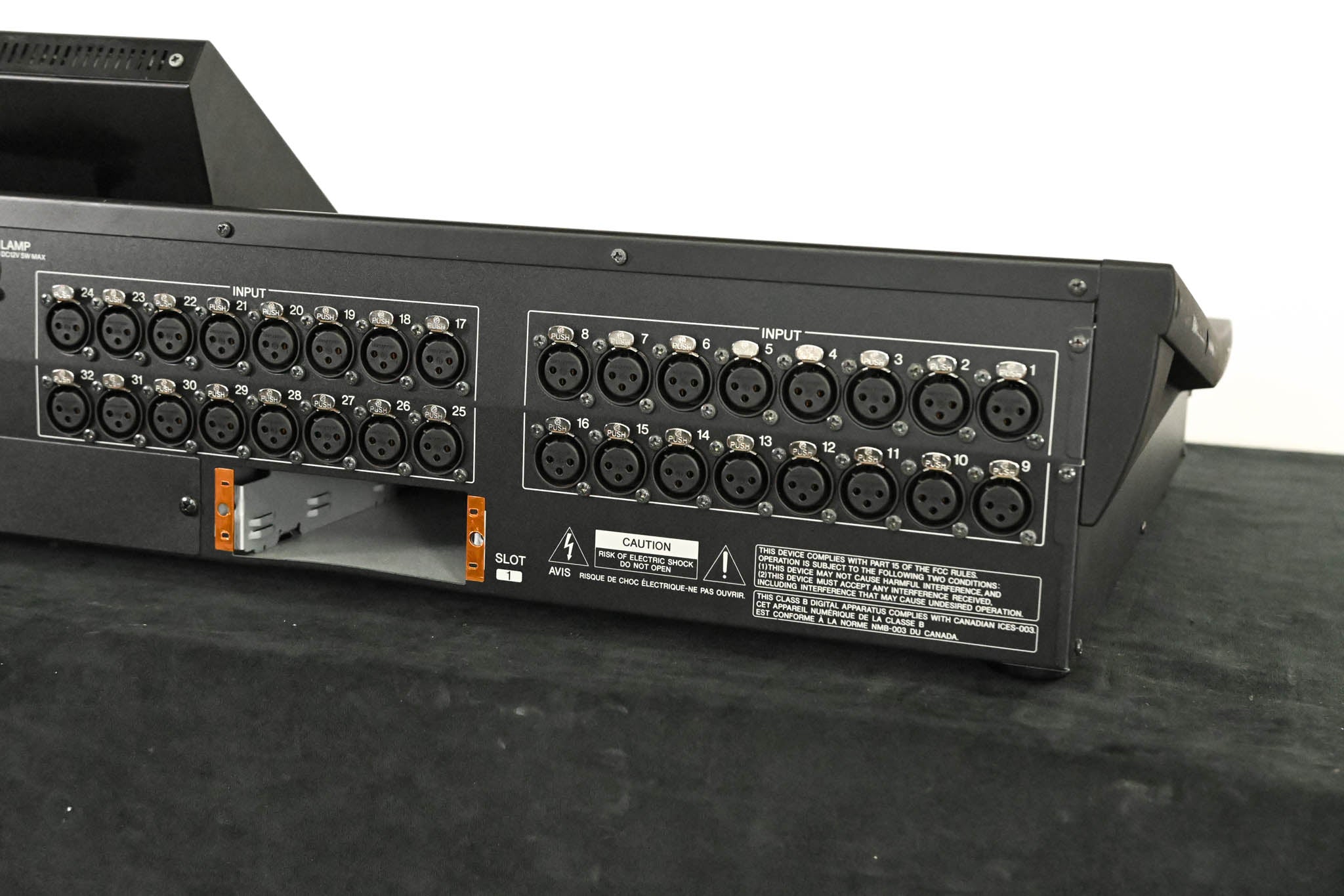 Yamaha LS9-32 32-Input Digital Mixing Console