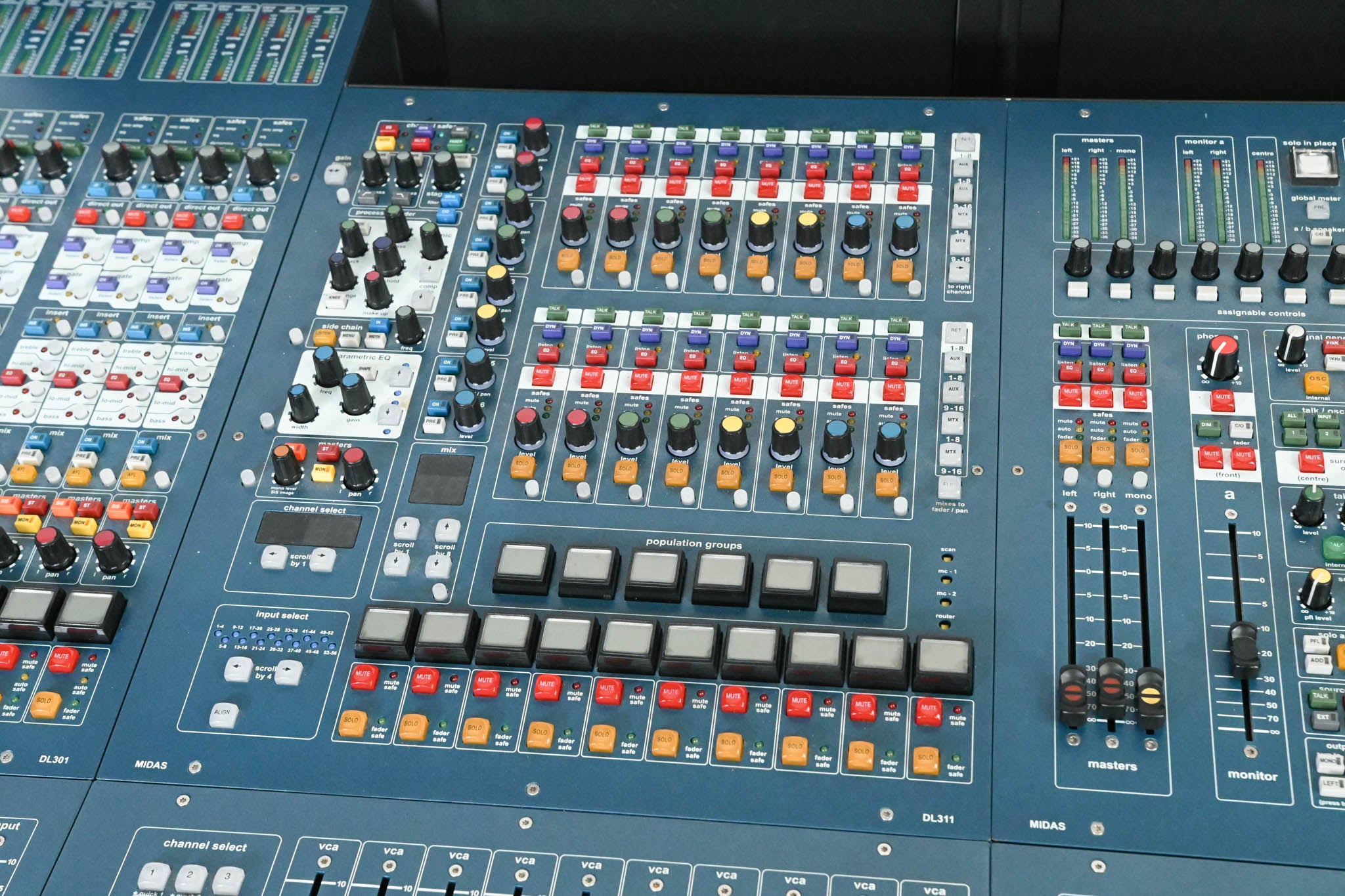 Midas PRO3 Live Digital Audio Mixing Control Surface with DL371