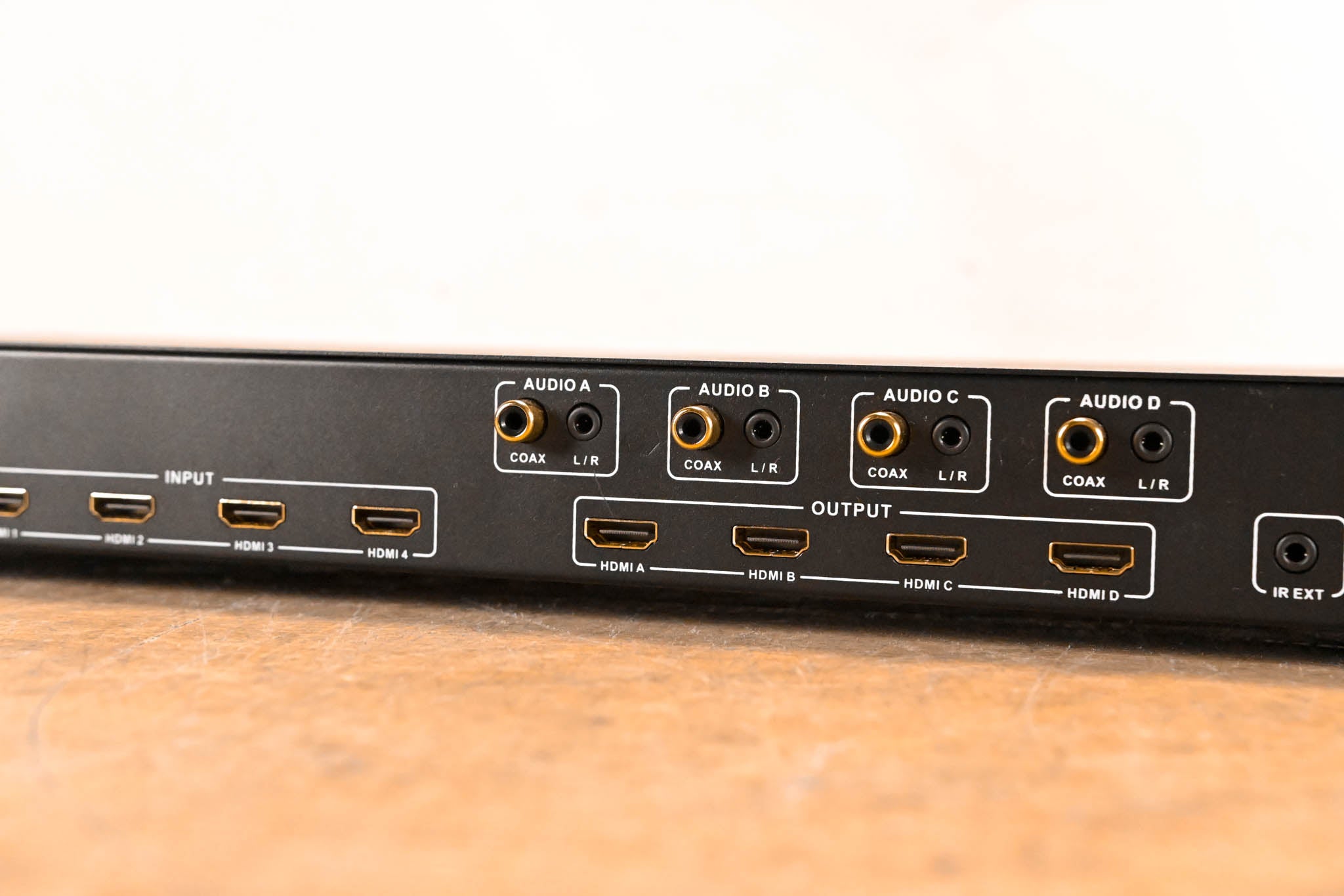 Monoprice Blackbird 4k 4x4 HDMI Matrix (NO POWER SUPPLY)