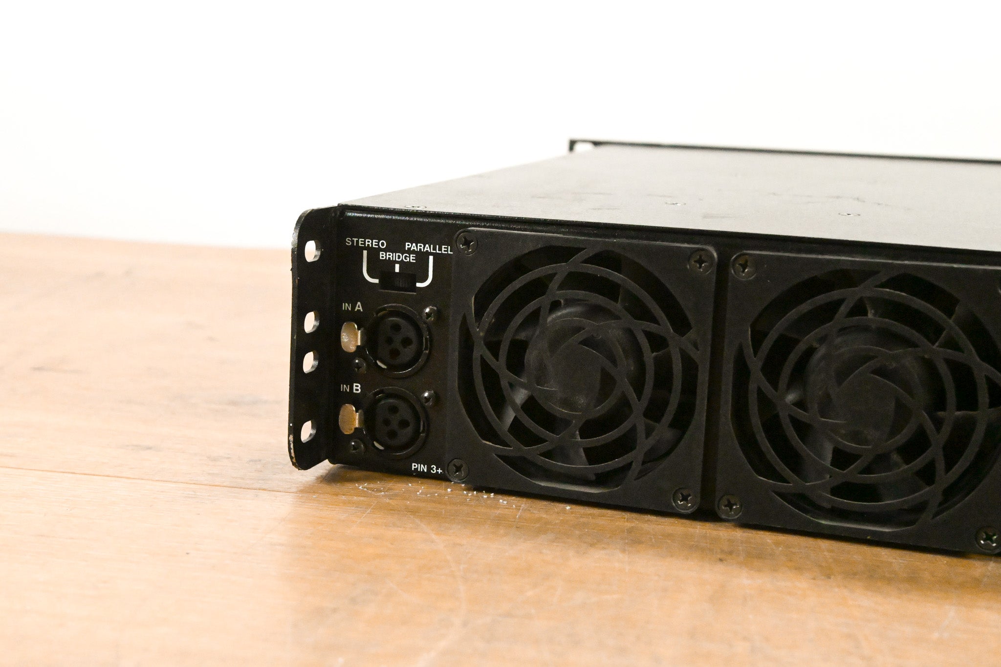 Crest Audio 7001 2-Channel Power Amplifier