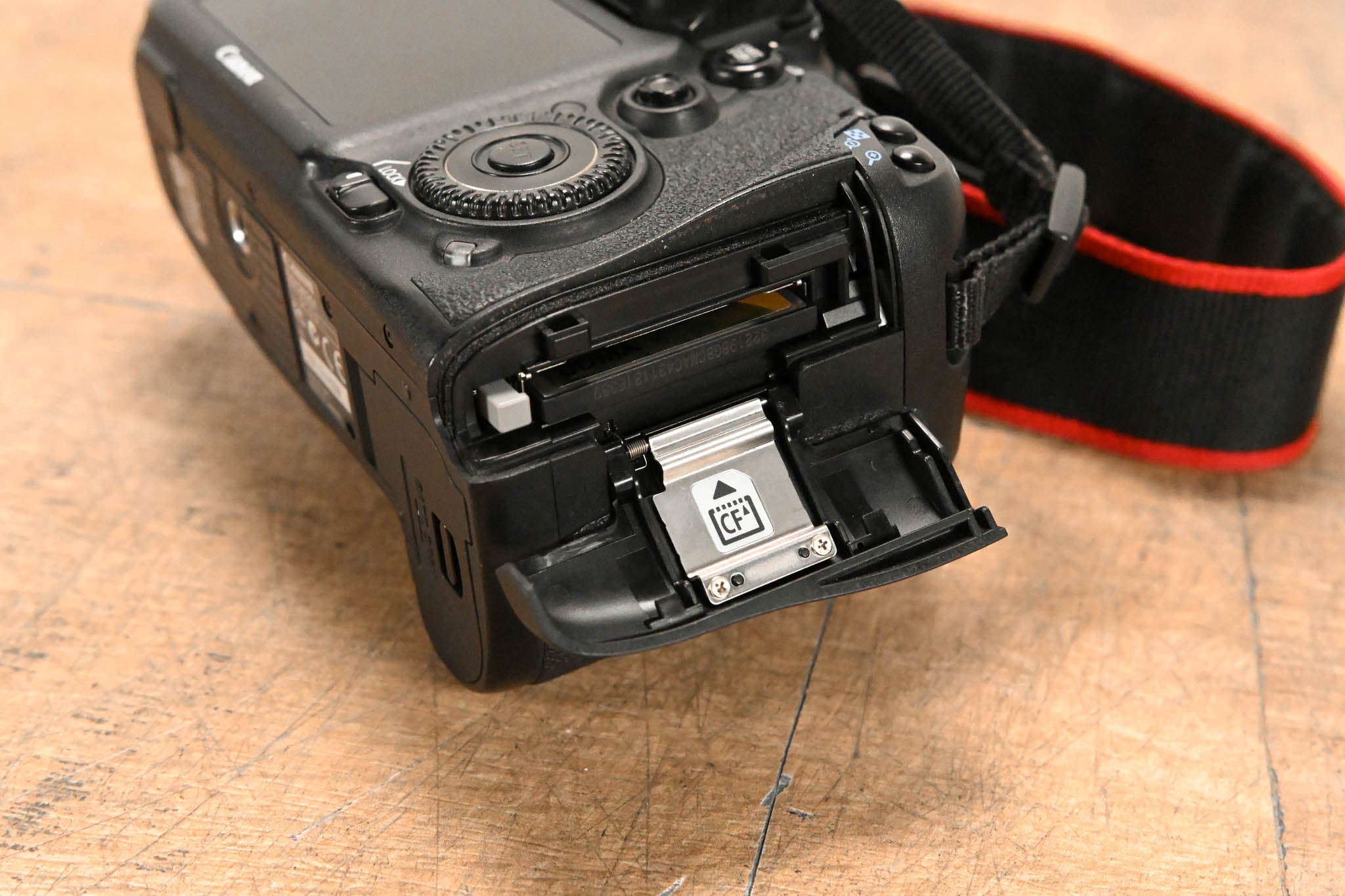 Canon EOS 7D DSLR Camera Body