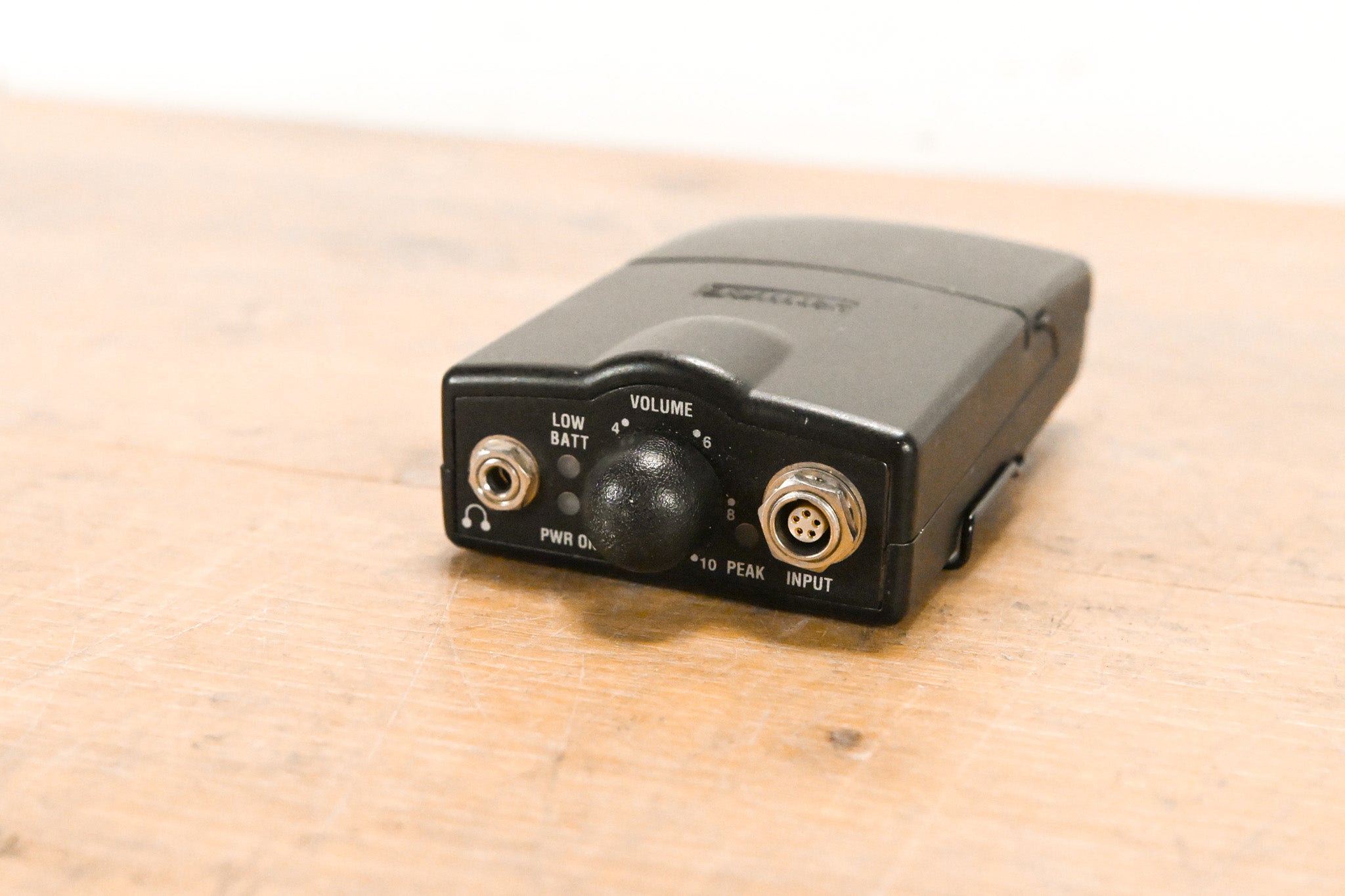 Shure P6HW Wired Bodypack Receiver