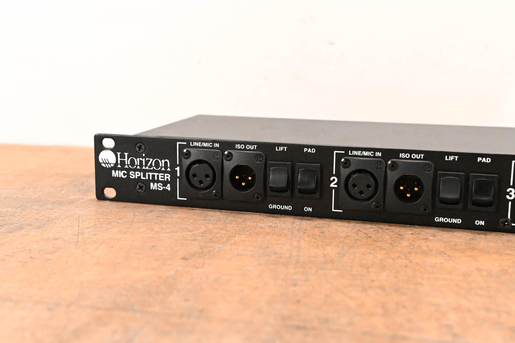 Horizon MS-4 4-Channel Rackmount Mic Splitter