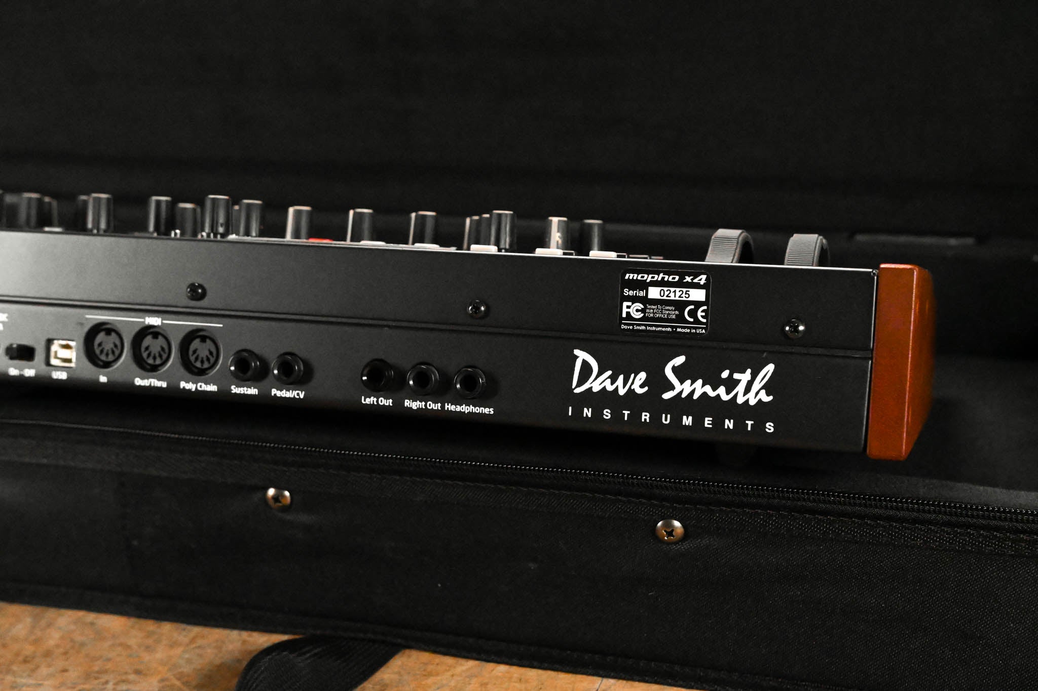 Dave Smith Instruments Mopho X4 44-Key Polyphonic Synthesizer