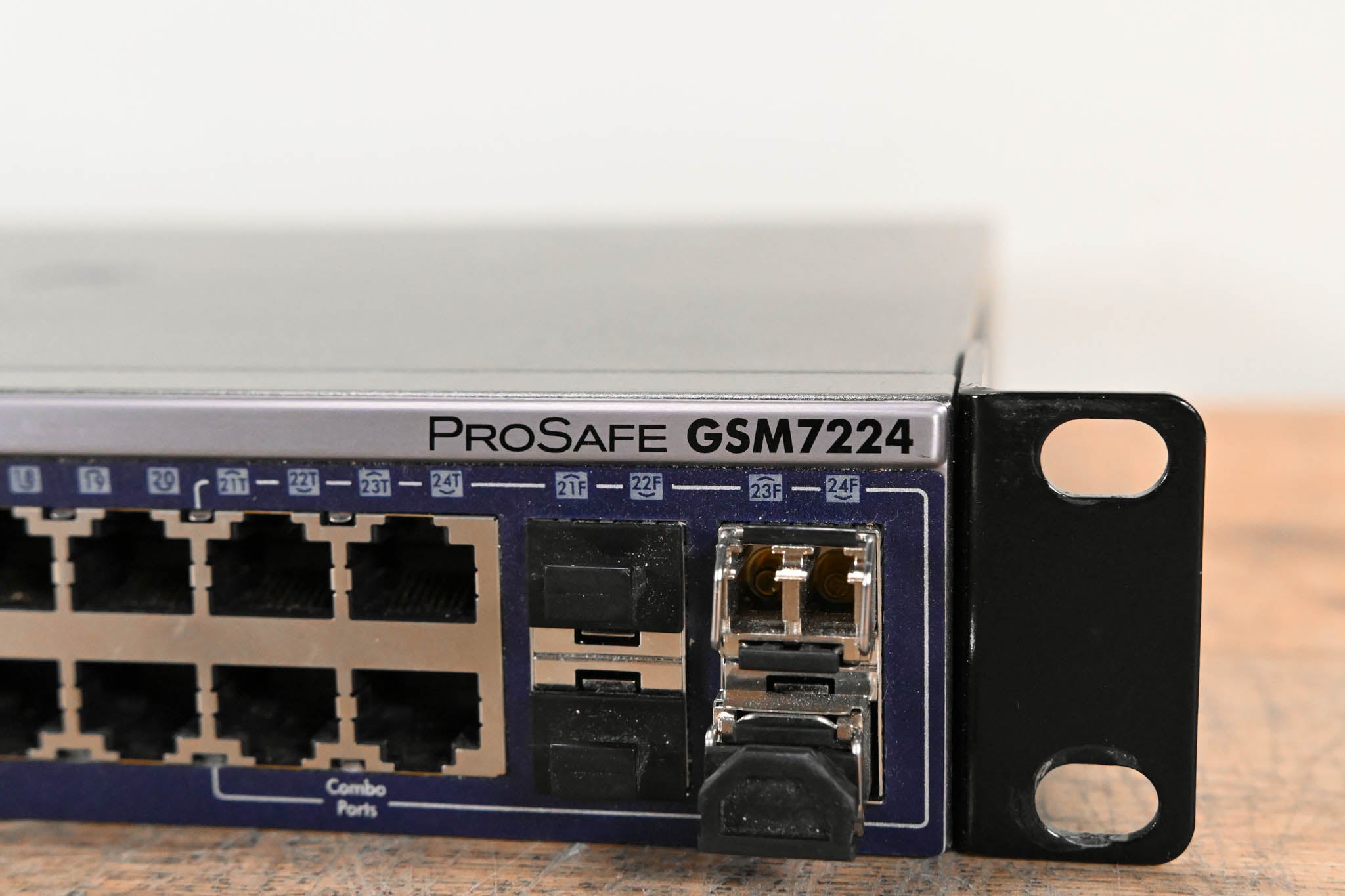 NETGEAR GSM7224 v2 ProSafe 24G L2 Managed Switch with Static Routing