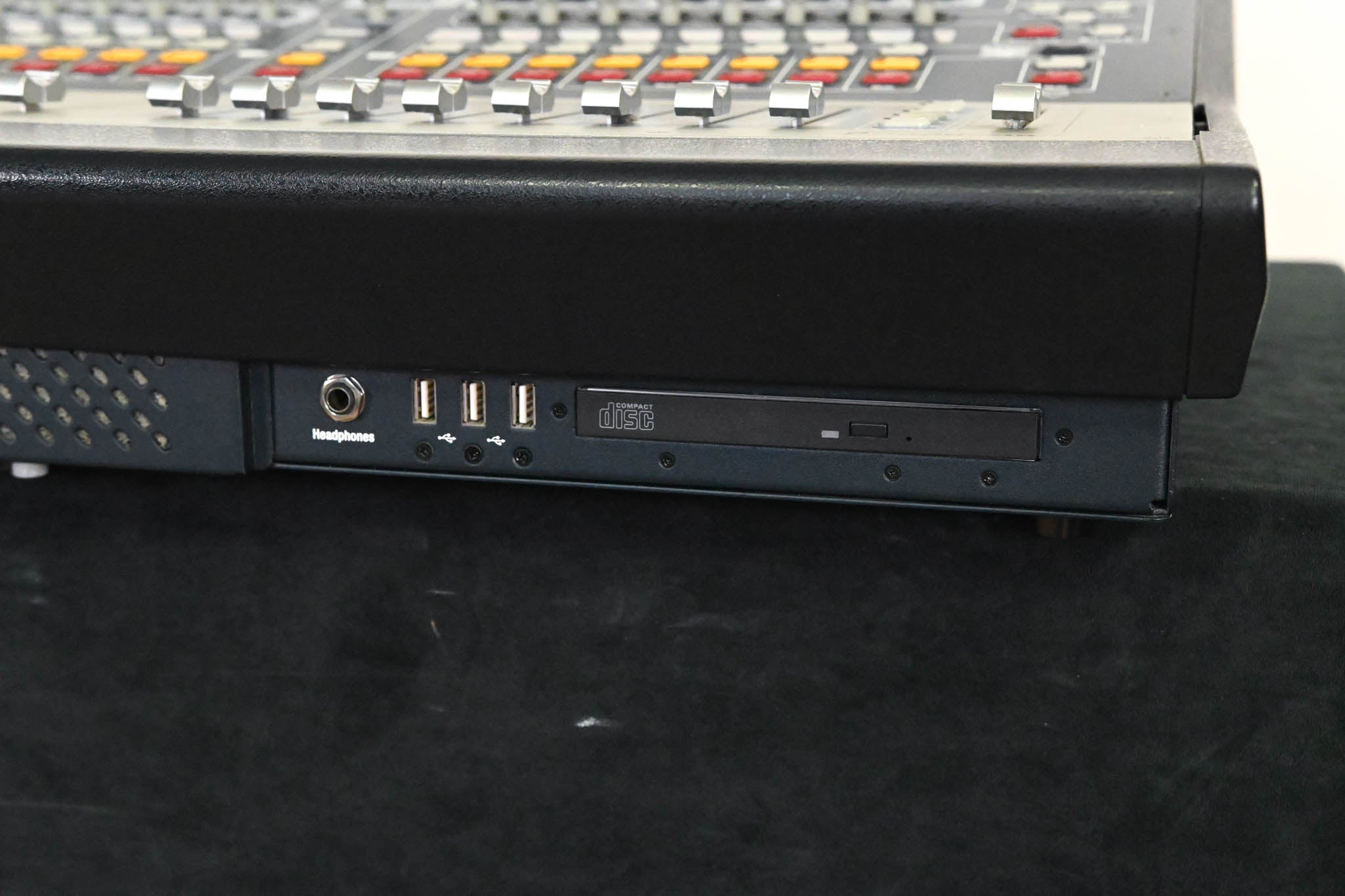 Digidesign VENUE SC48 Digital Audio Mixing Console