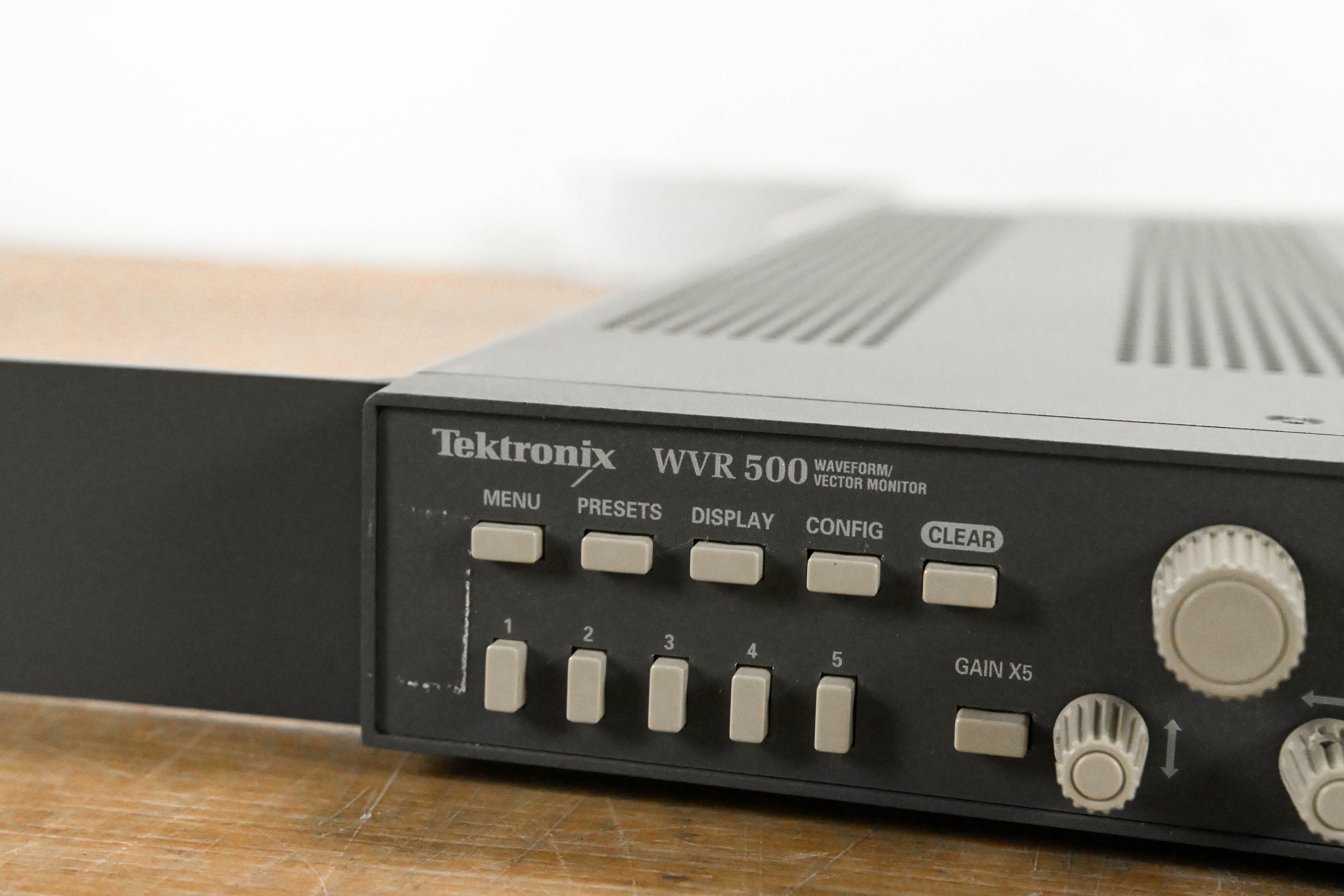 Tektronix WVR 500 Waveform/Vector Monitor