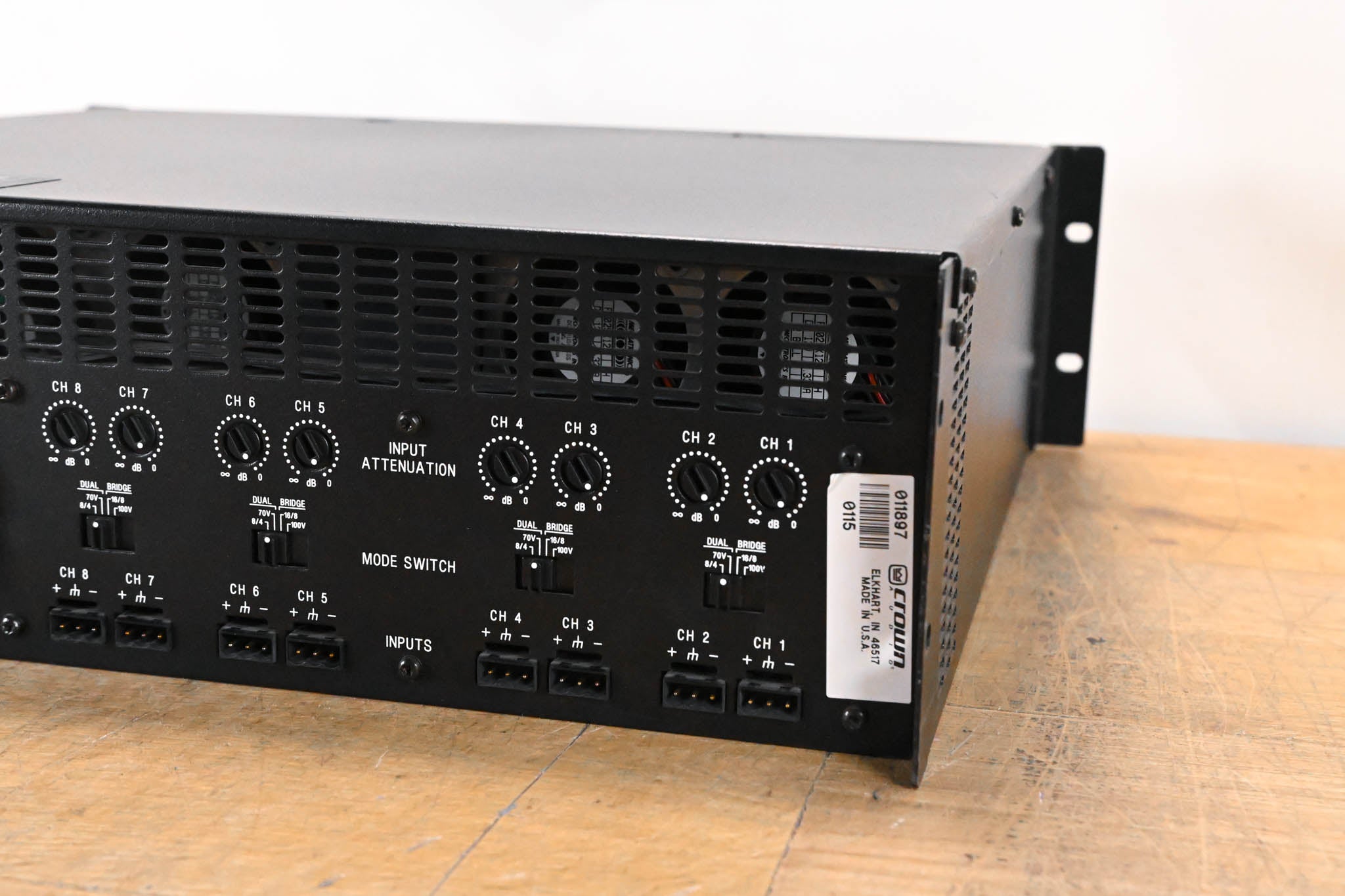 Crown CTs 8200 200W 8-Channel Power Amplifier