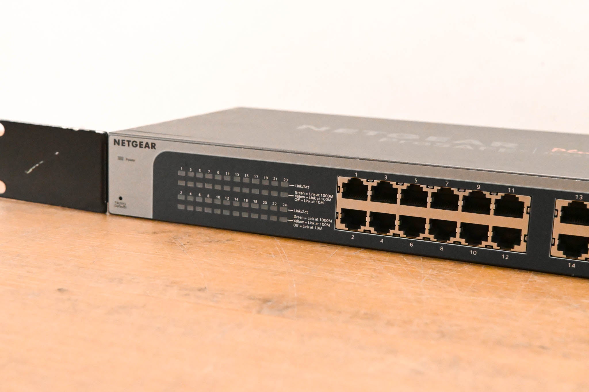 NETGEAR JGS524Ev2 ProSAFE Plus Switch 24-Port Gigabit Switch