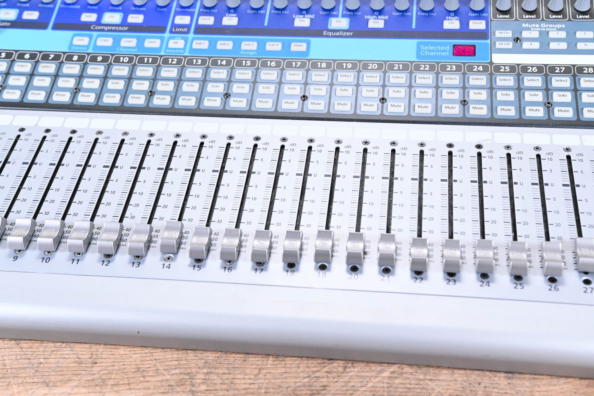 PreSonus StudioLive 32.4.2AI 32-Channel Digital Mixer