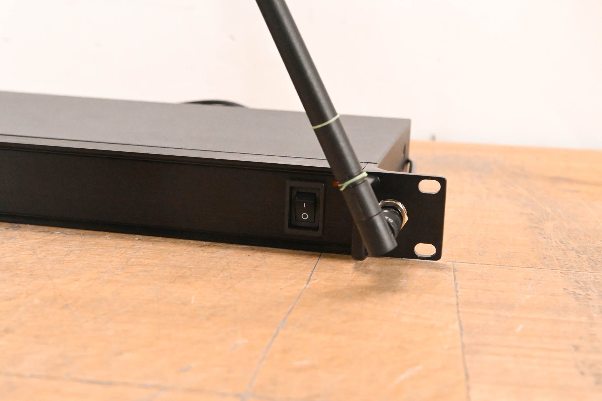 Audix ADS48 UHF Antenna Distribution System