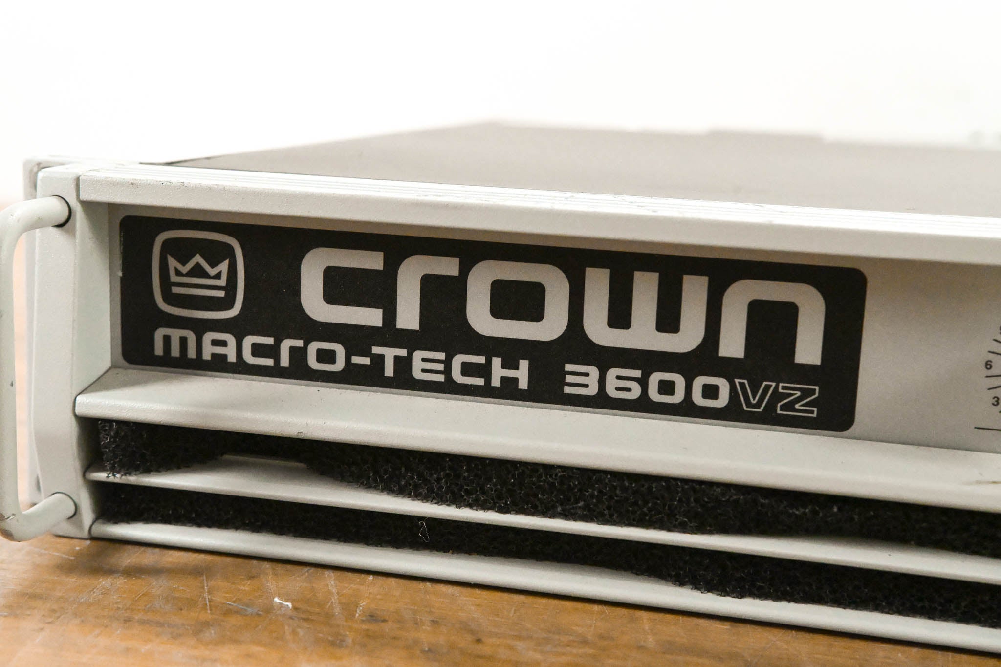 Crown Macro-Tech 3600VZ 2-Channel Power Amplifier
