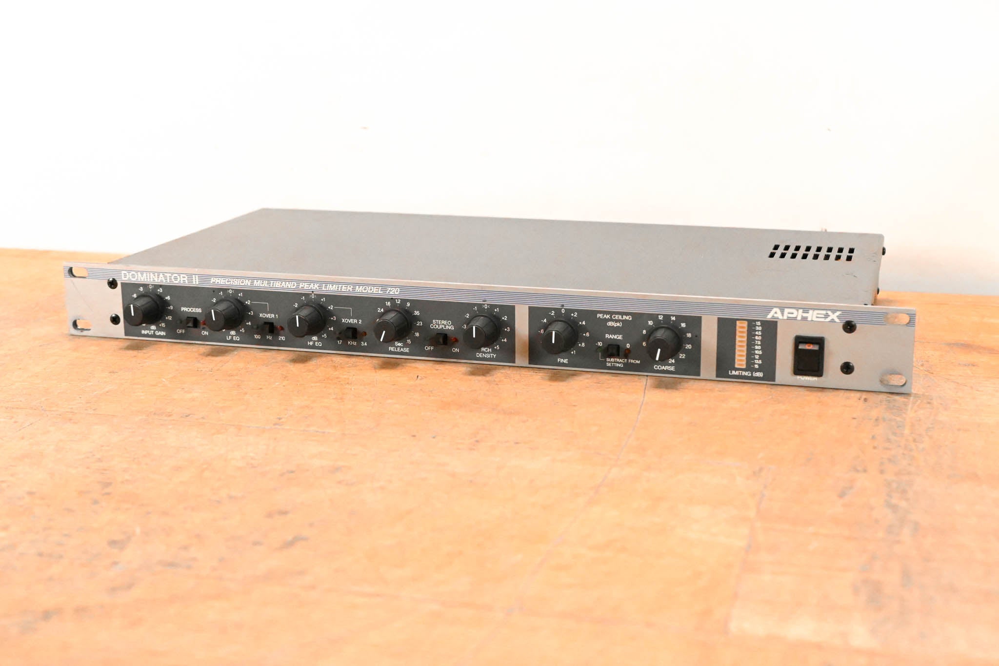 Aphex 720 DOMINATOR II Precision Multiband Peak Limiter