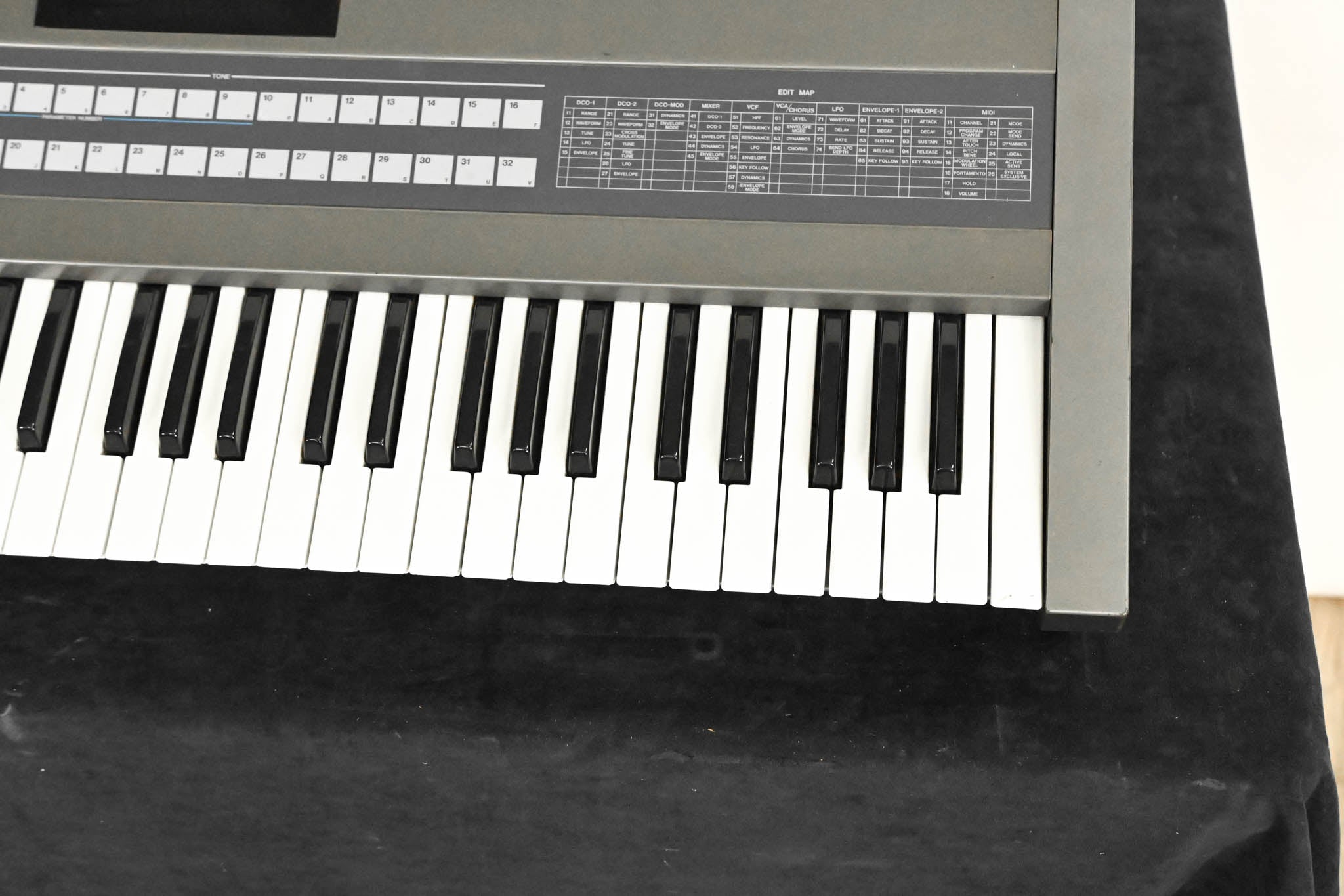 Roland JX-8P 61-Key Polyphonic Synthesizer