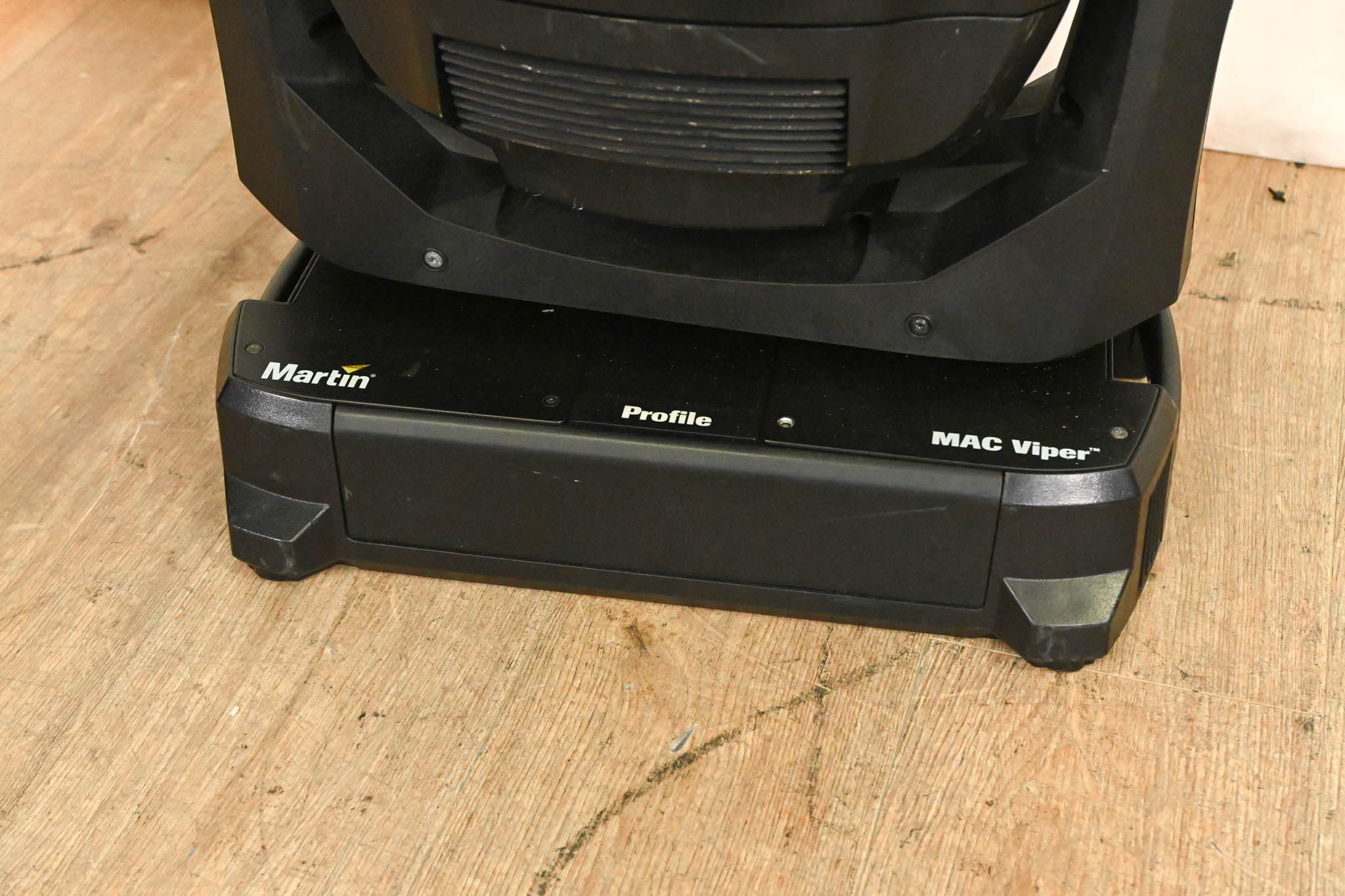 Martin MAC Viper Profile High Output Discharge-Based Moving Light