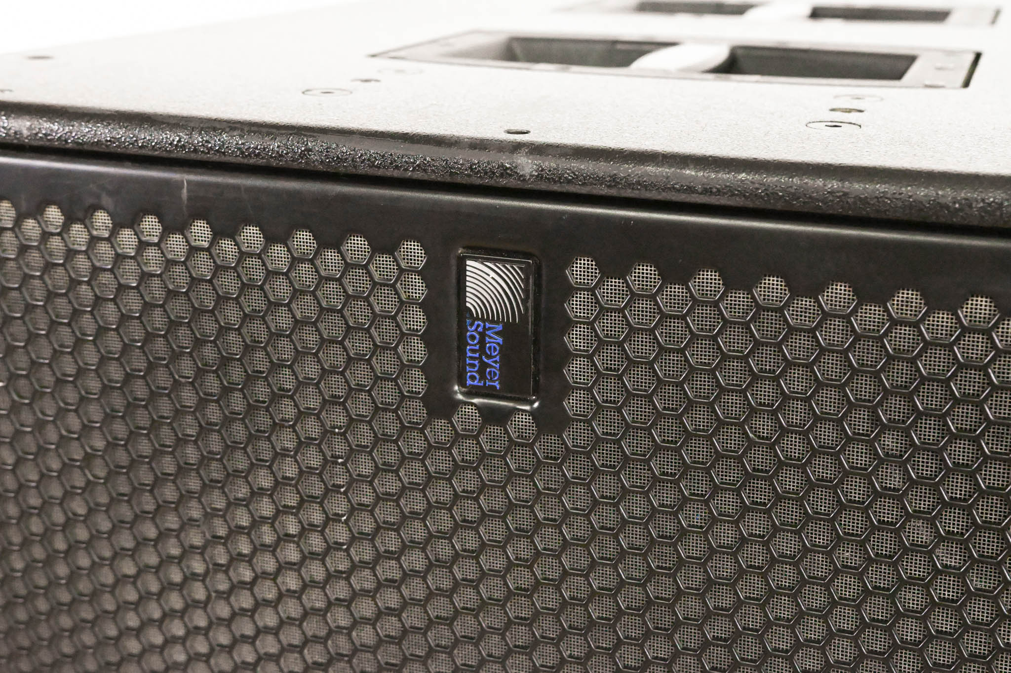 Meyer Sound 700-HP UltraHigh-Power Dual 18" Powered Subwoofer