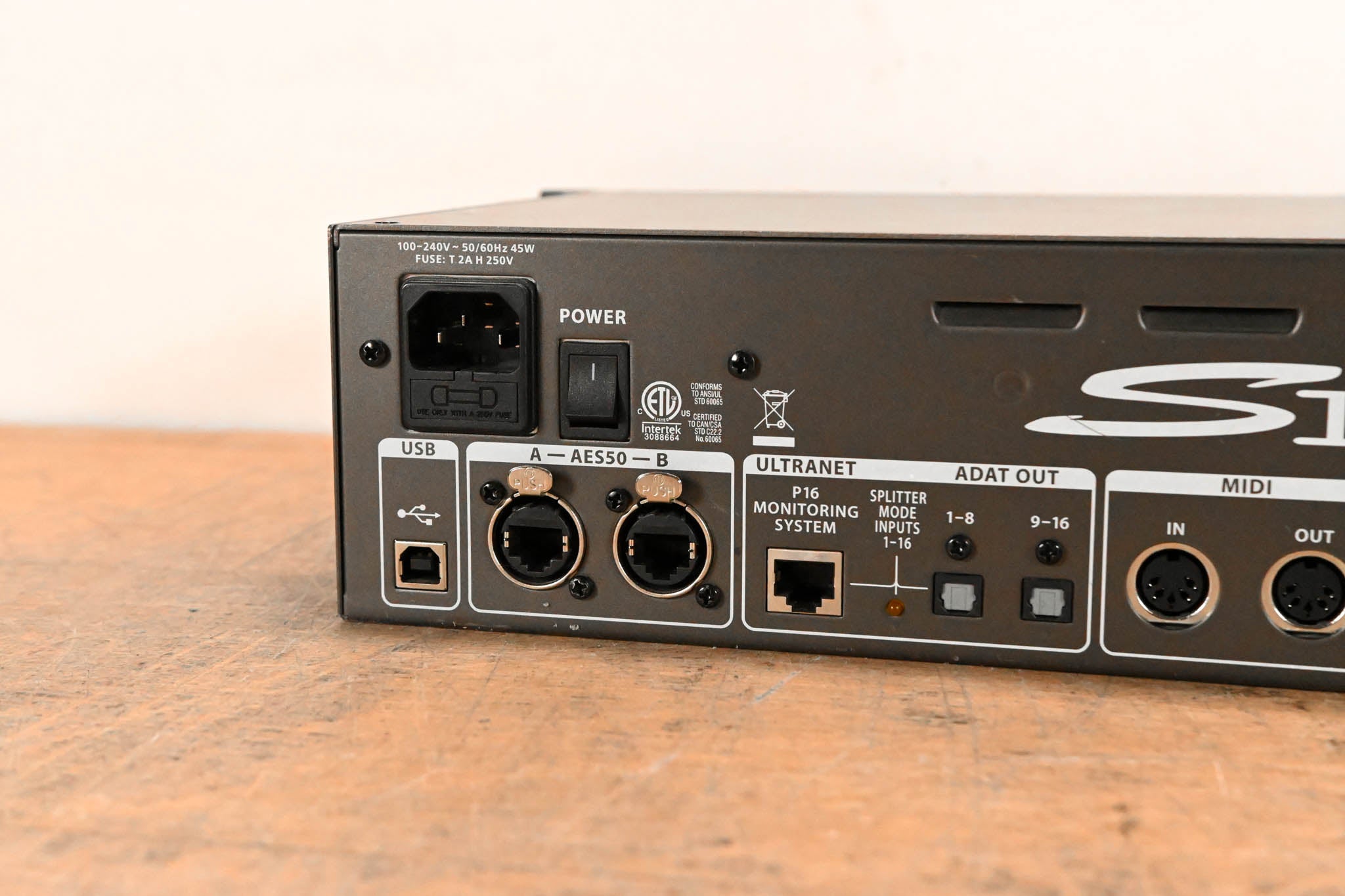 Behringer S16 16 x 8 Digital Stage Box