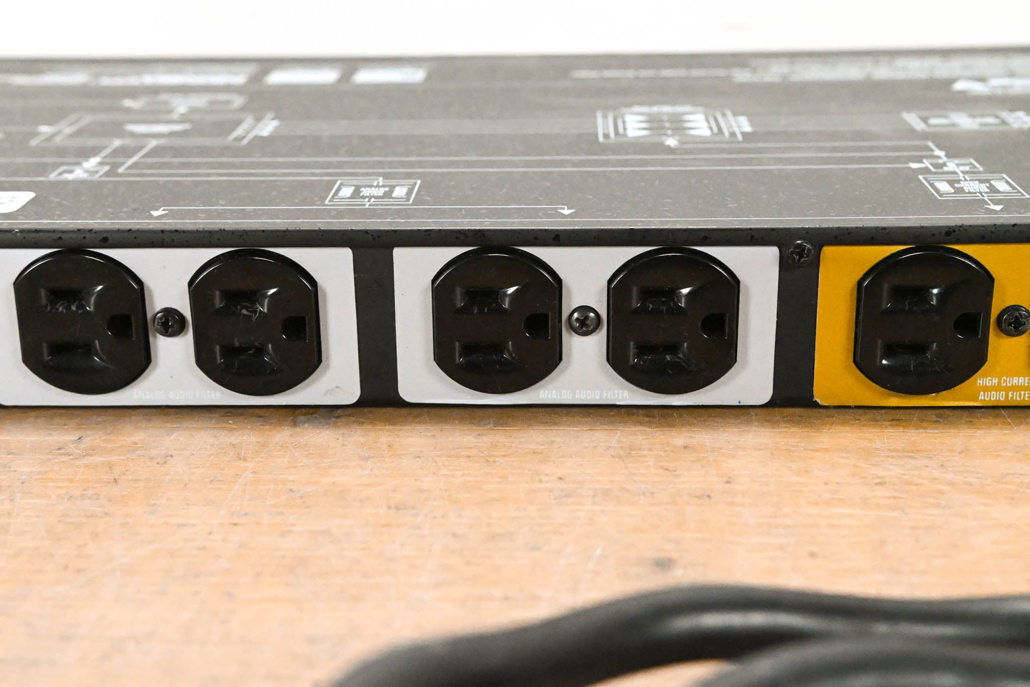 Monster Power PRO 2500 PowerCenter 10-Outlet Power Conditioner