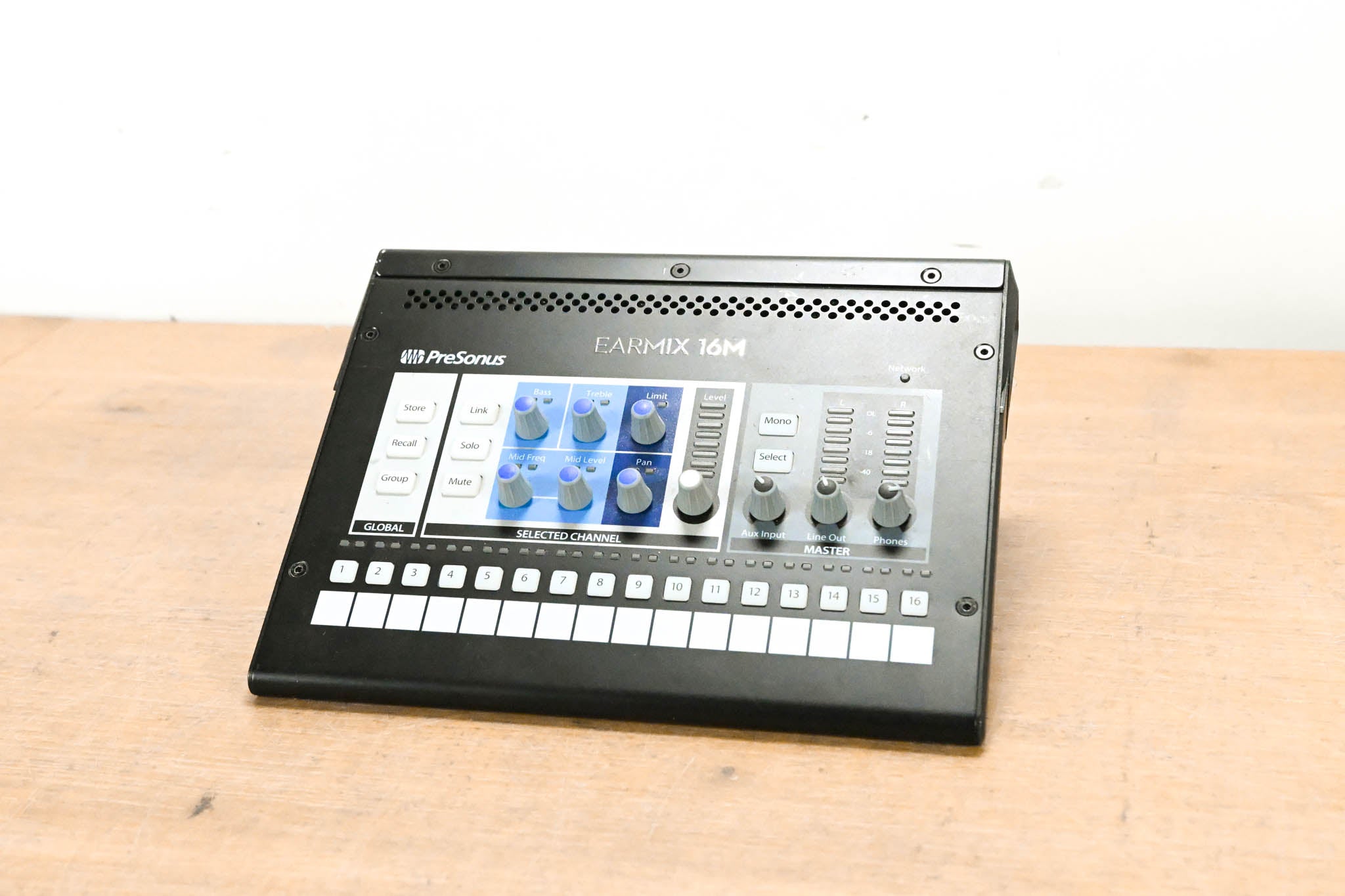 PreSonus EarMix 16M 16-Channel AVB Personal Monitor Mixer