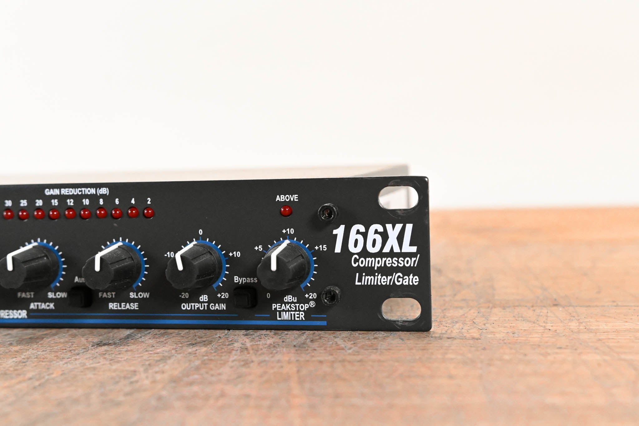 dbx 166XL Comp/limiter/gate 2ch コンプレッサー dbx 166XL Comp/limiter/gate 2ch