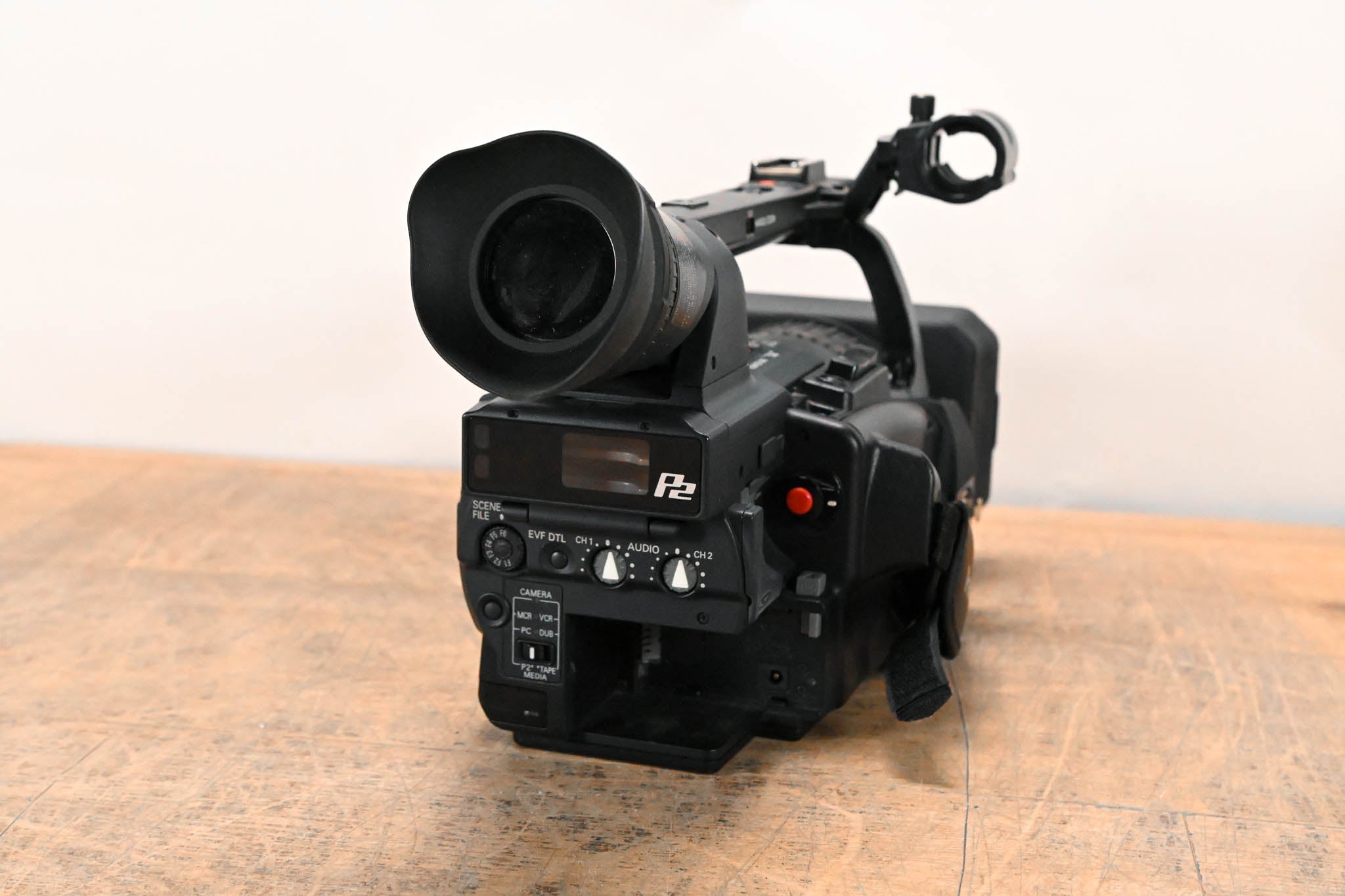 Panasonic AG-HVX200AP 3-CCD P2/DVCPRO HD Camcorder