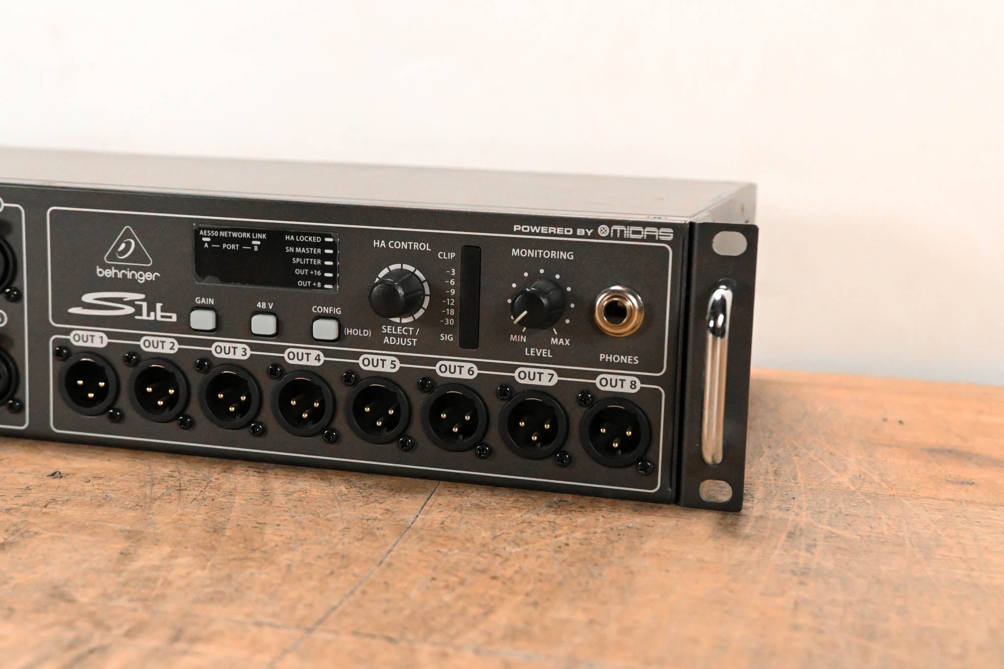 Behringer S16 16 x 8 Digital Stage Box