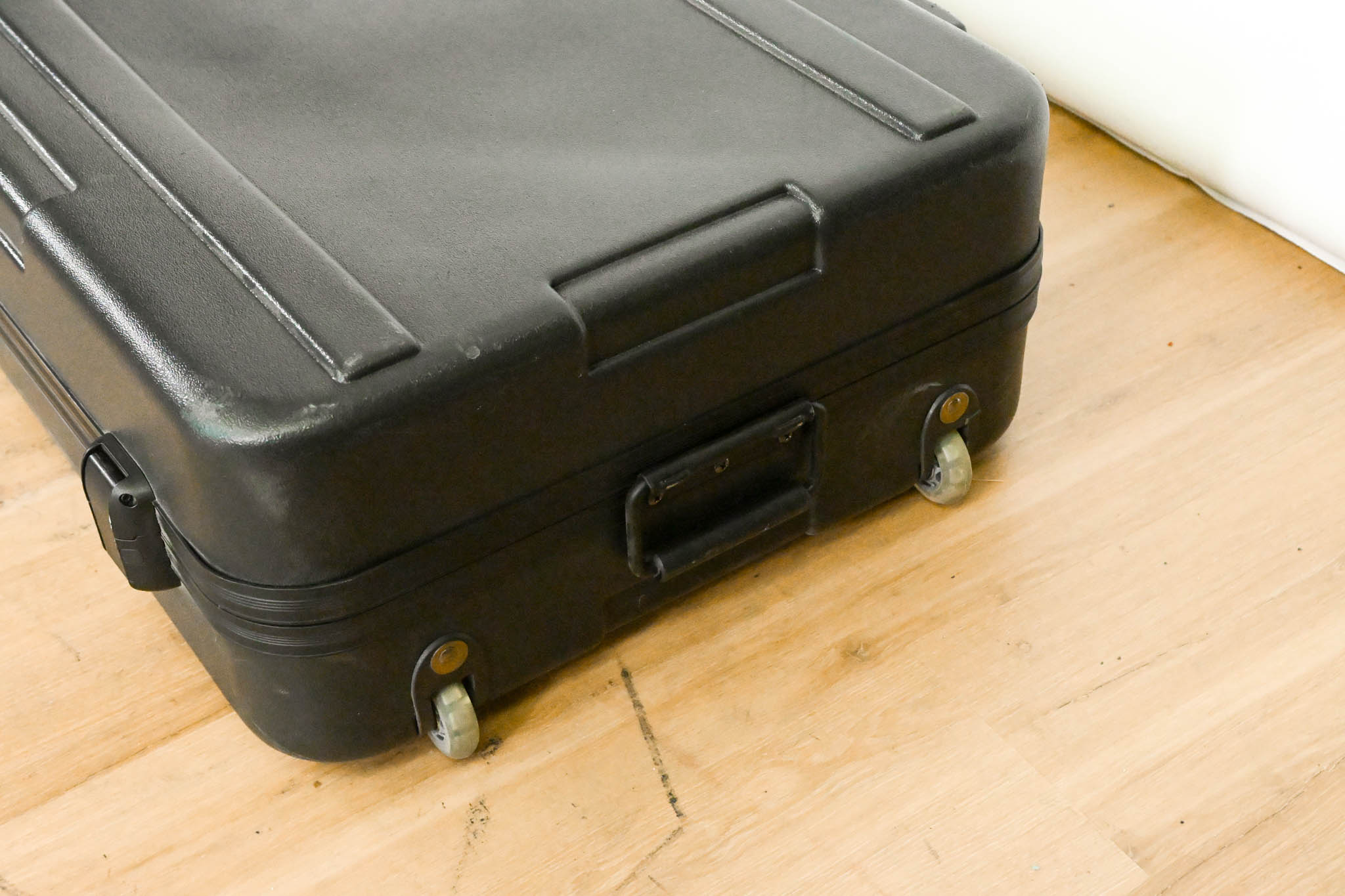 Gator Cases GTSA-KEY88 TSA ATA Molded 88-Note Keyboard Case w/ Wheels